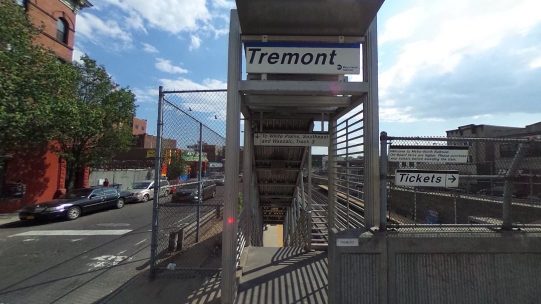 Metro North Tremont Train Station
