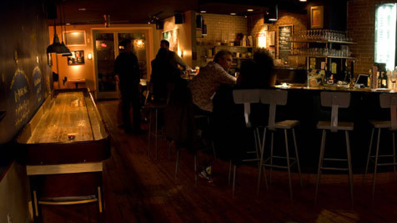 Best bars with games