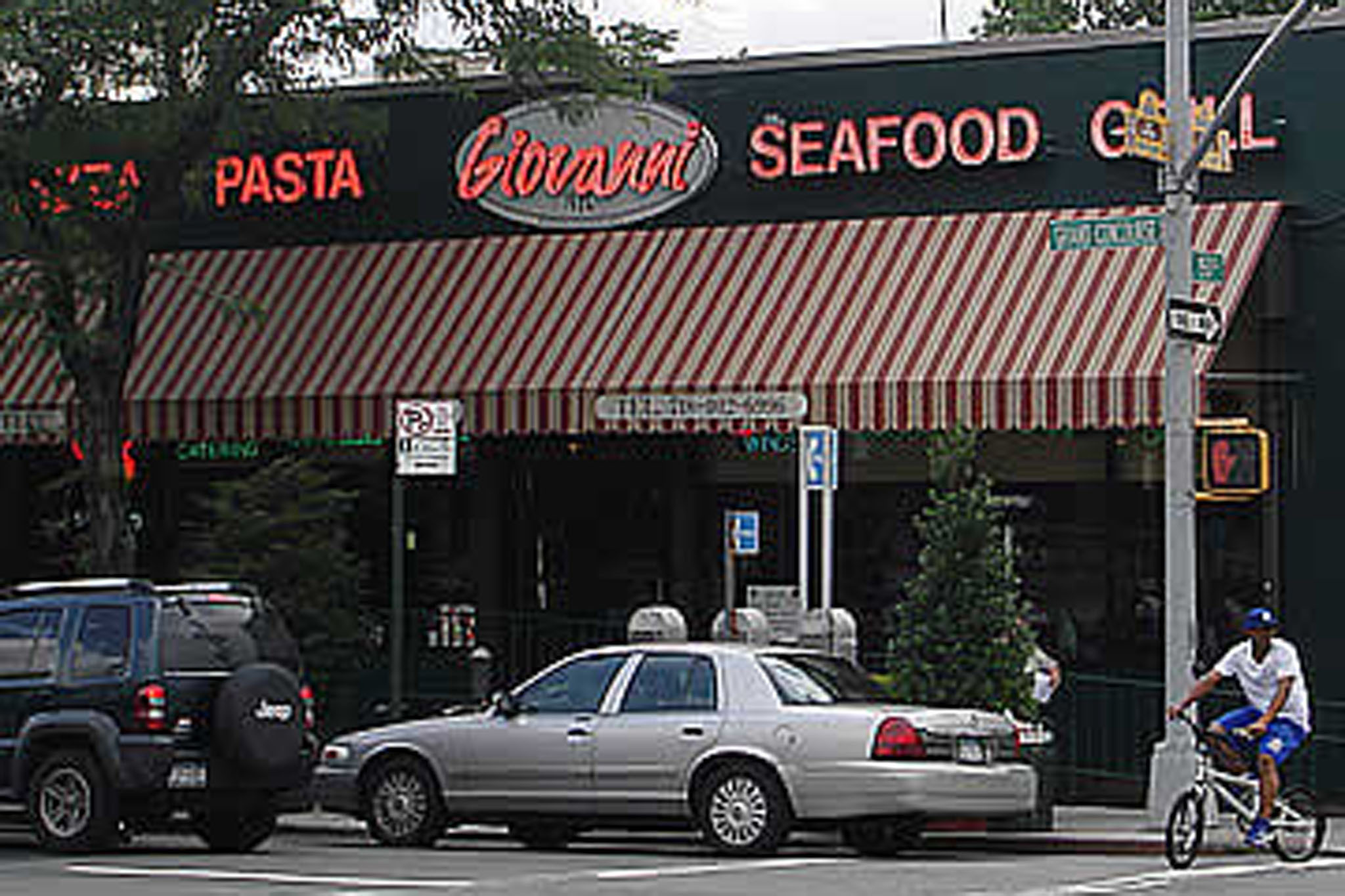 Giovanni Restaurants in The Bronx, Bronx