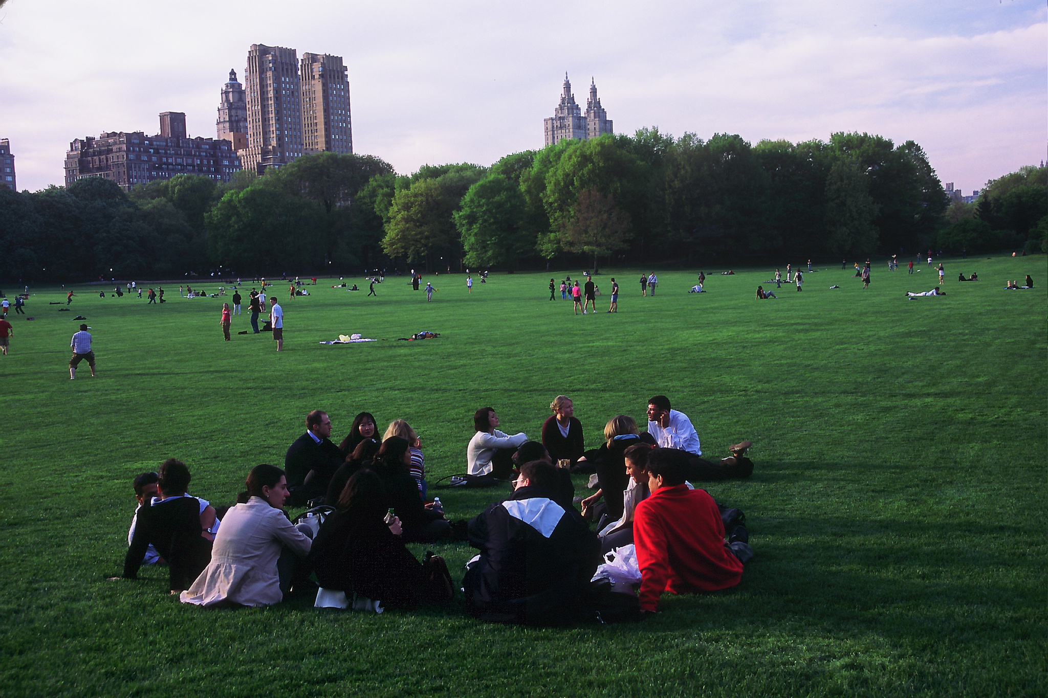 Best picnic spots in Central Park for a picturesque, outdoor meal