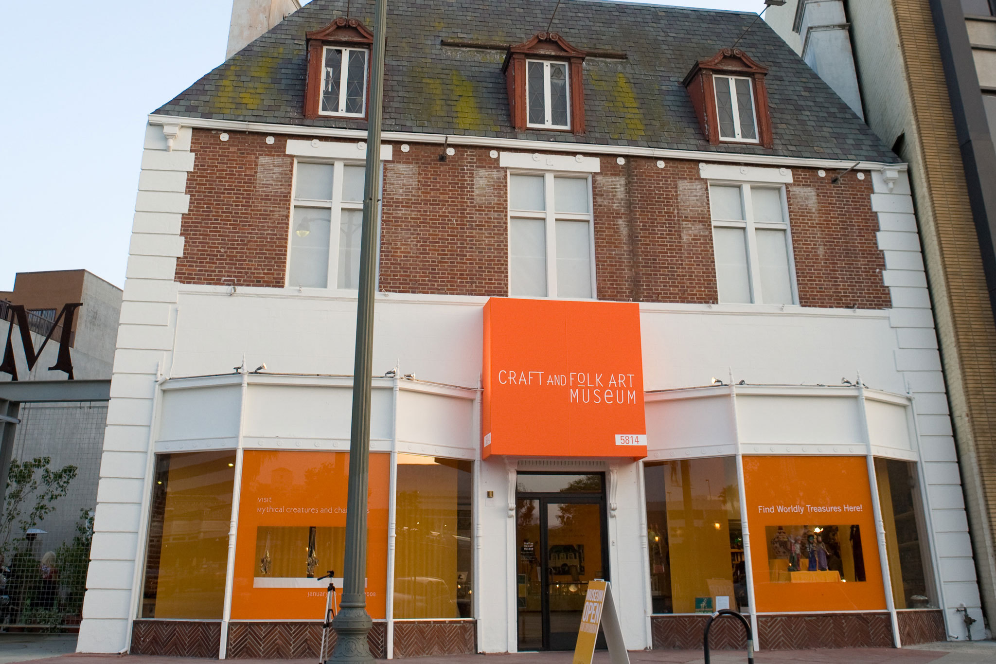 Craft & Folk Art Museum Museums in Miracle Mile, Los Angeles