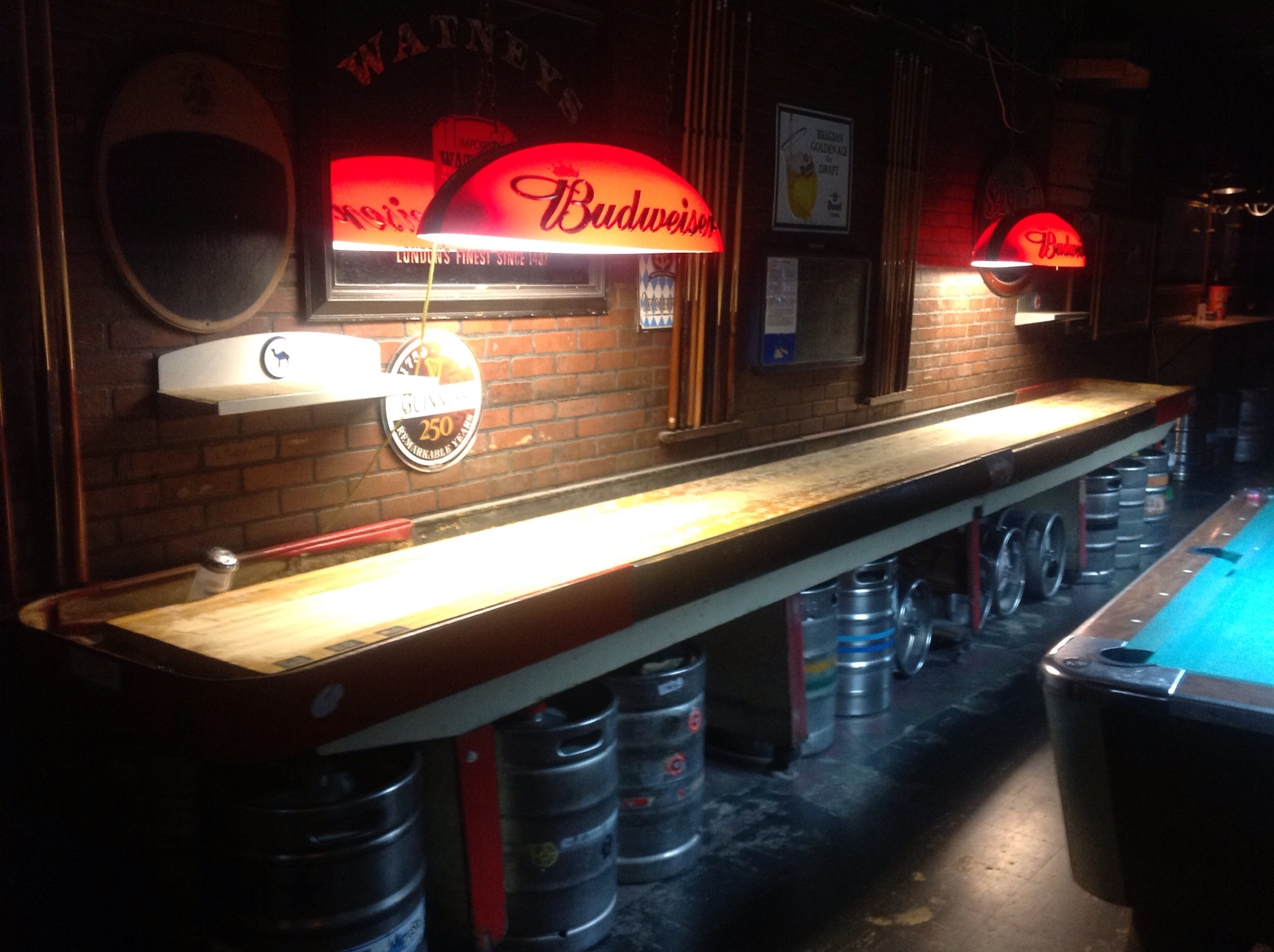 Best Bars in Santa Monica So For You To Drink Right By the Beach