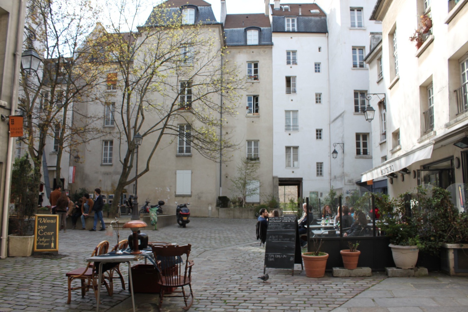Village SaintPaul Attractions in Le Marais, Paris
