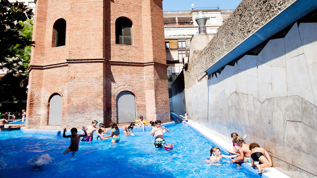 Top public outdoor swimming pools in Barcelona