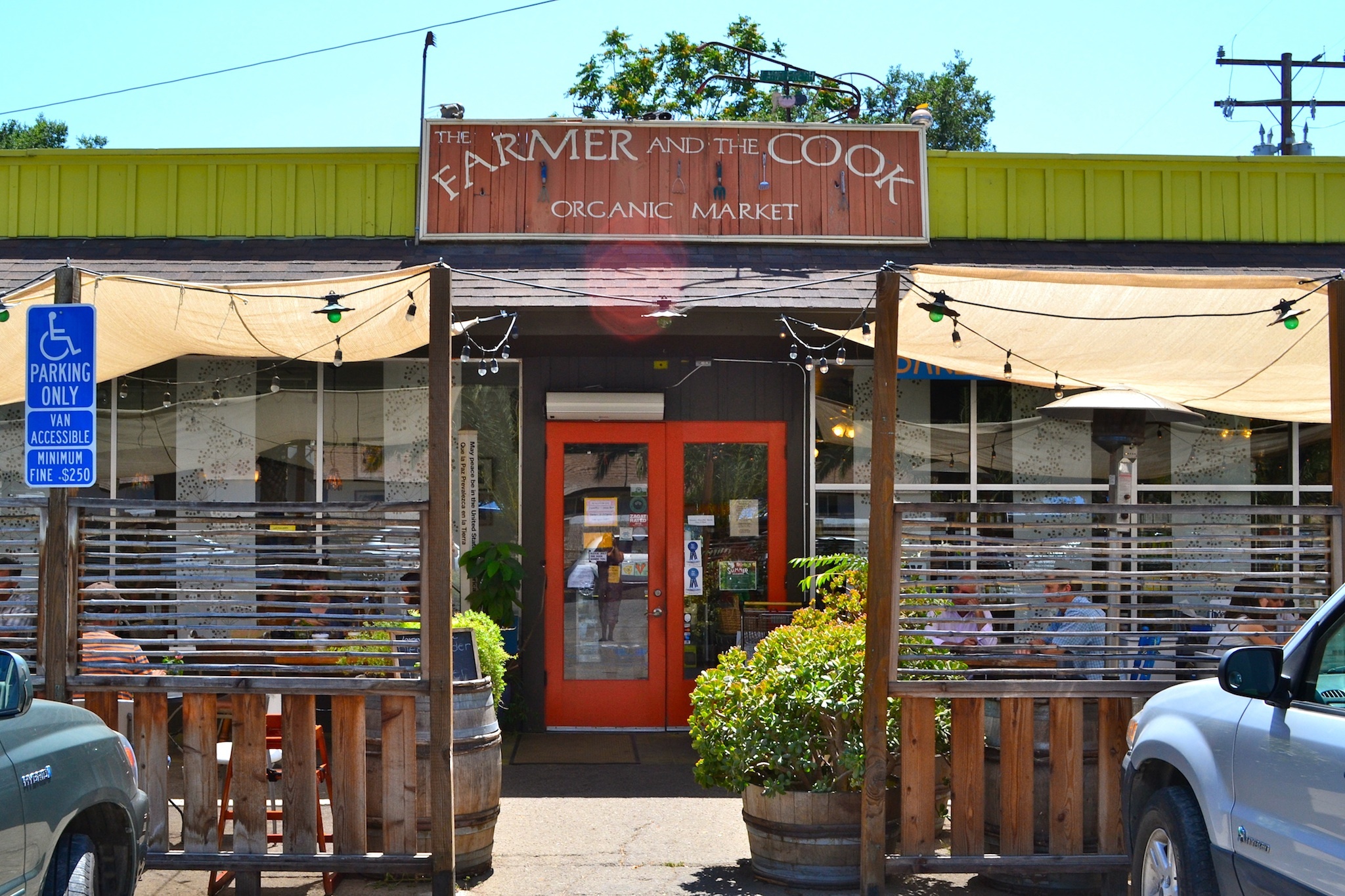 Weekend getaways Ojai restaurant & bar guide