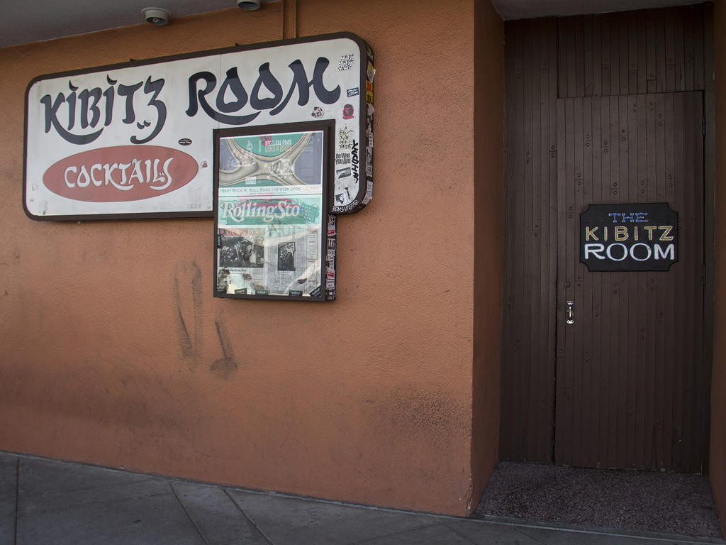 Best Dive Bars Los Angeles Has to Offer