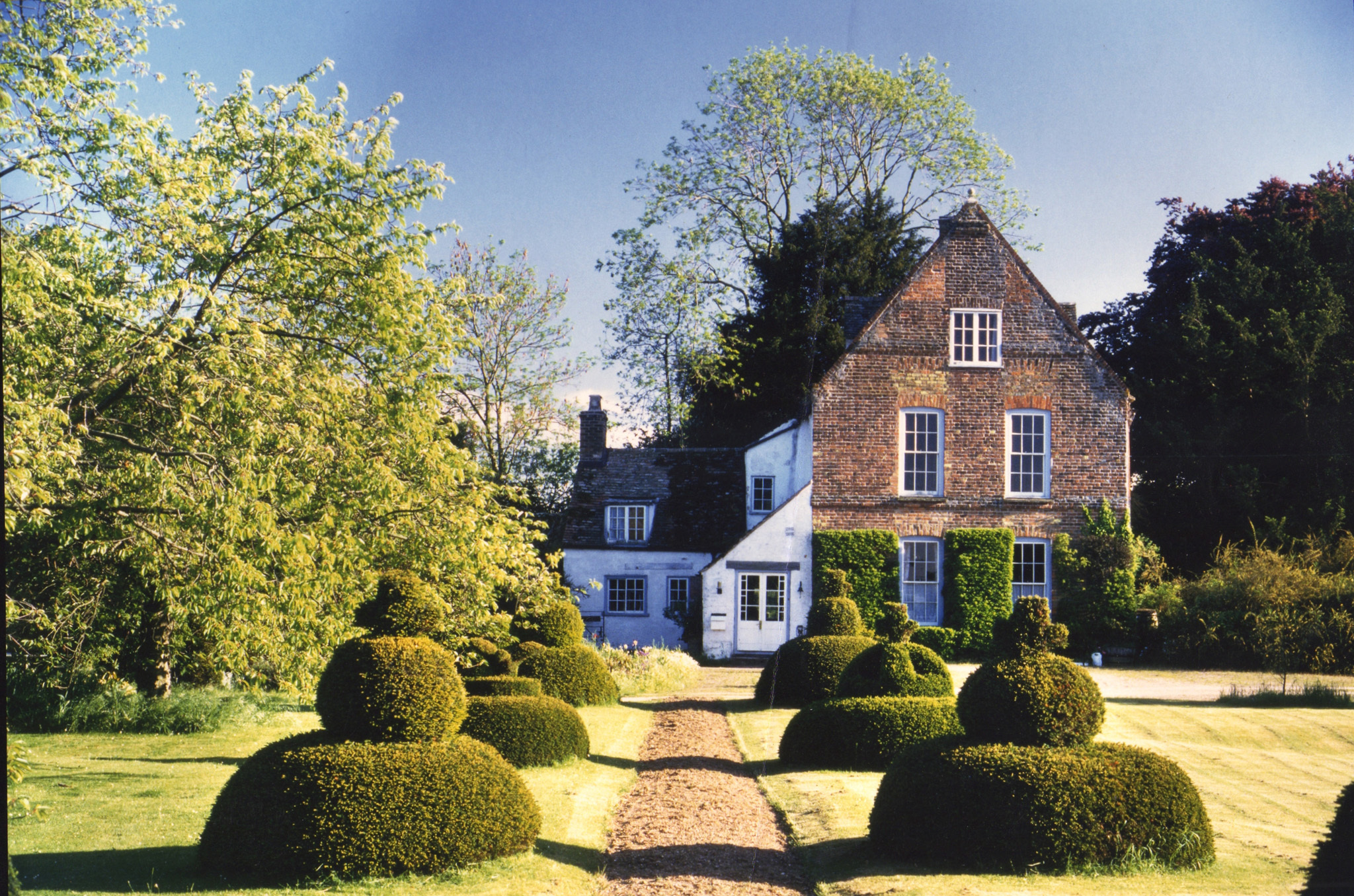 Manor At Hemingford Grey Attractions in Cambridgeshire, London