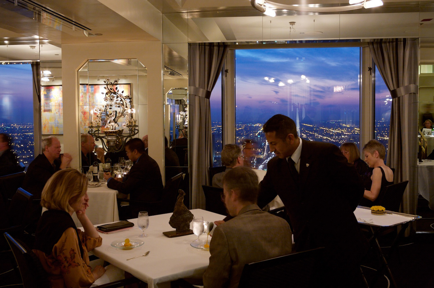 17 Delicious Chicago Loop Restaurants