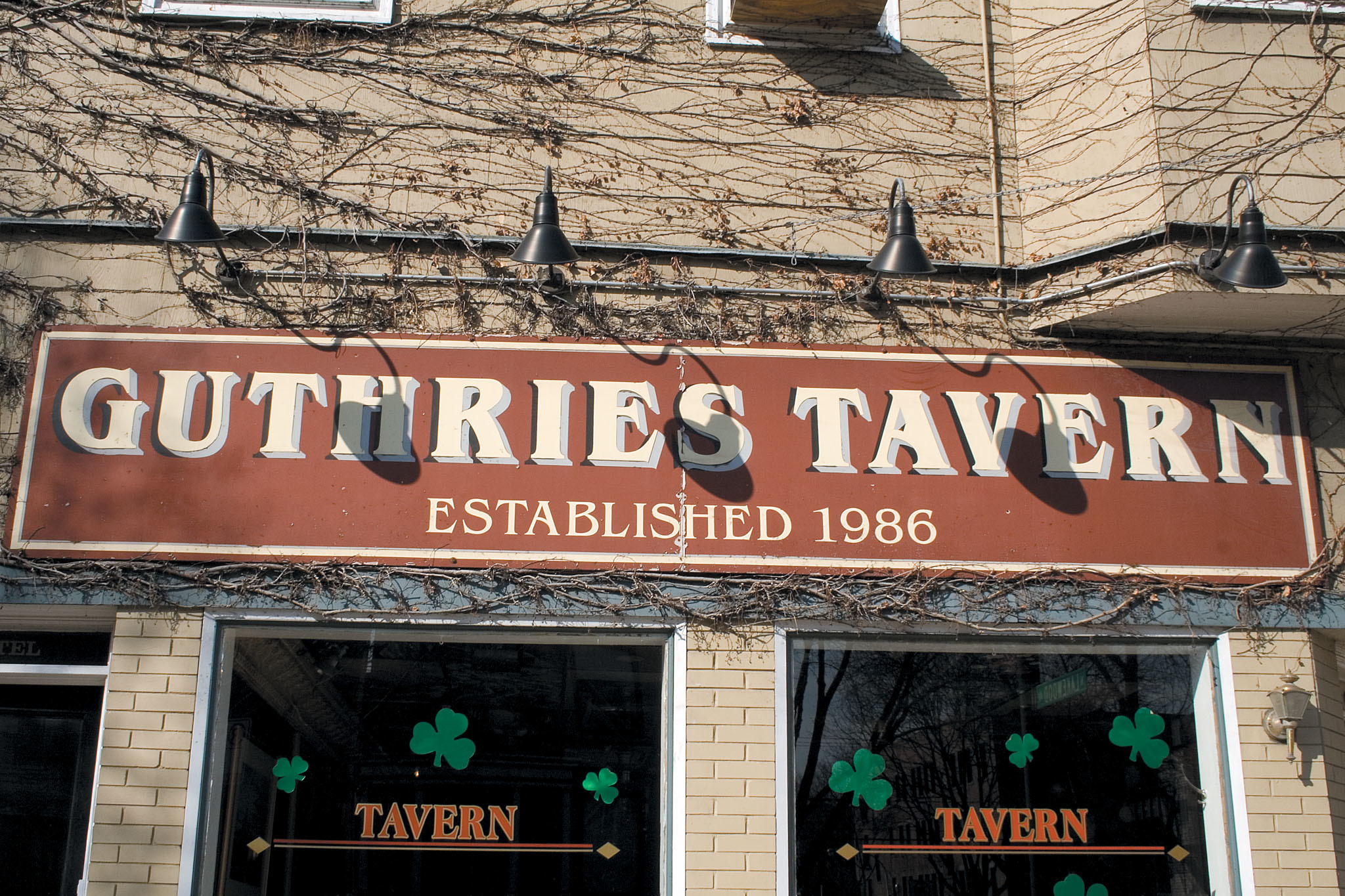 Wrigleyville bar crawl civilized beer bars, wine bars and more