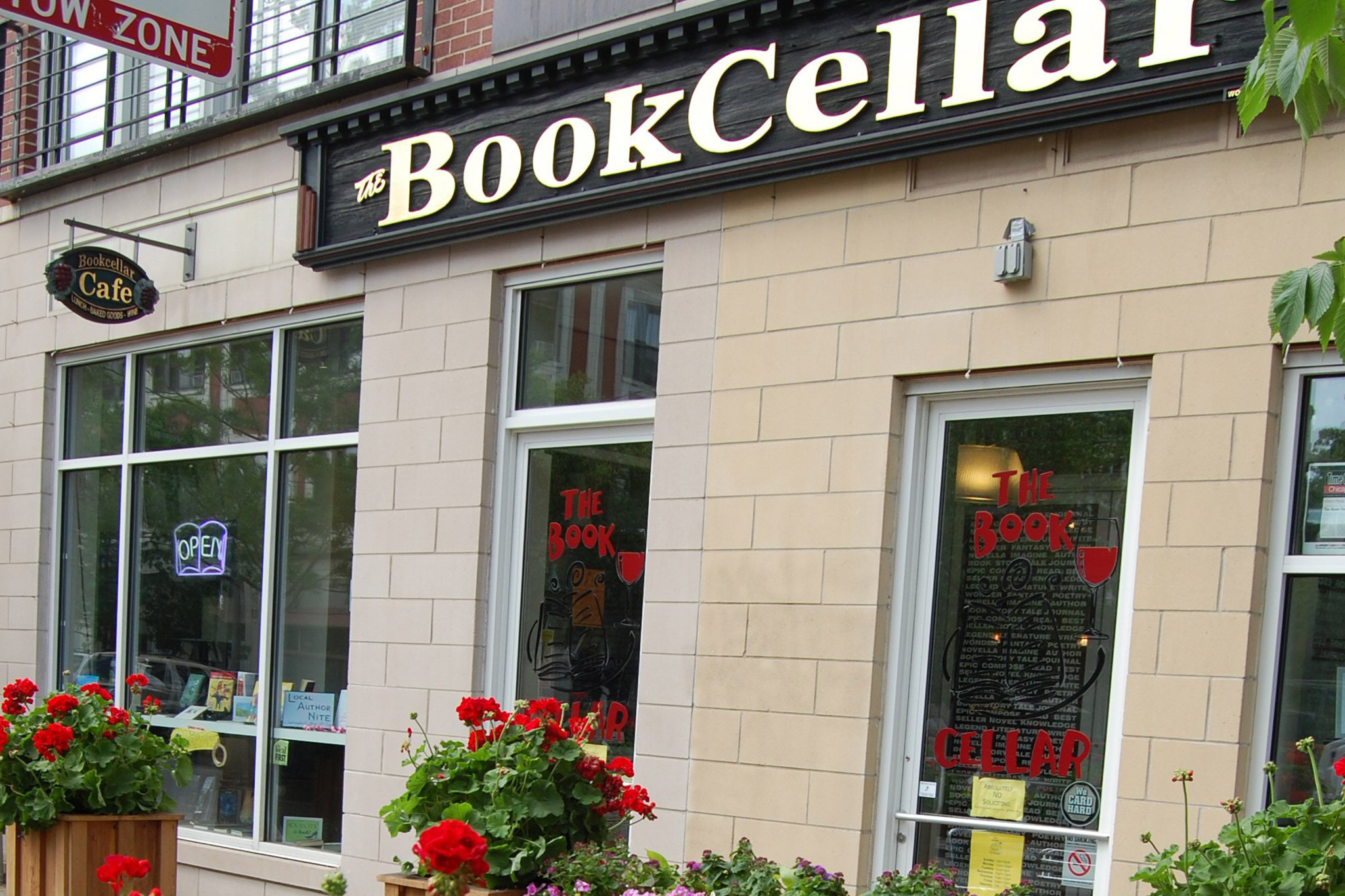 The Book Cellar Shopping in Lincoln Square, Chicago