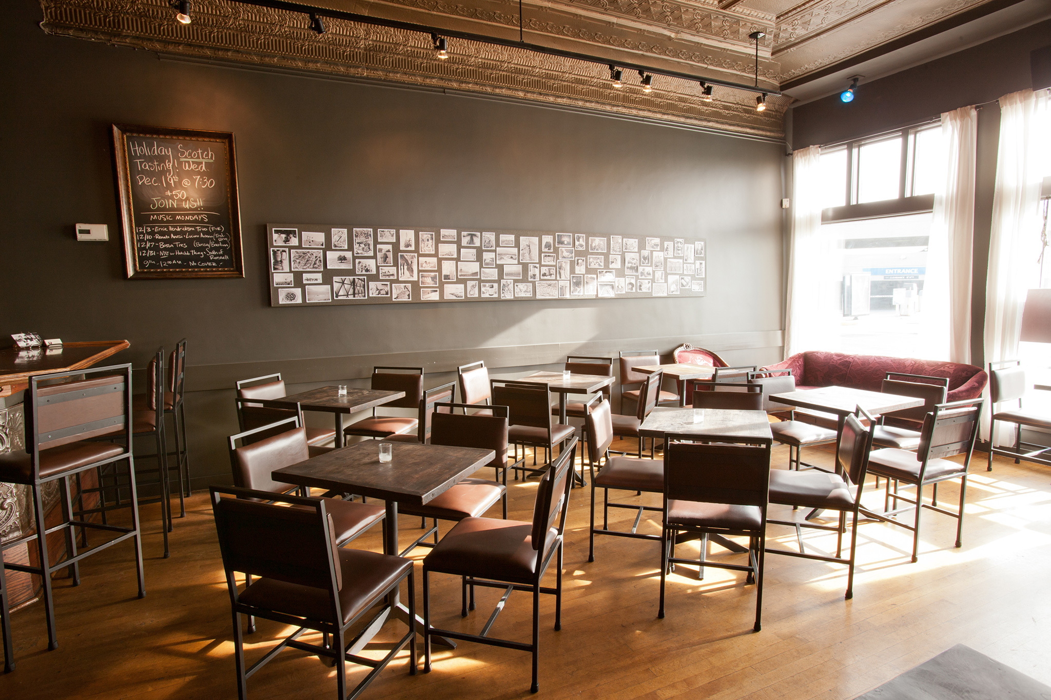 11 Best Wine Bars in Chicago for Pinot Noir and More