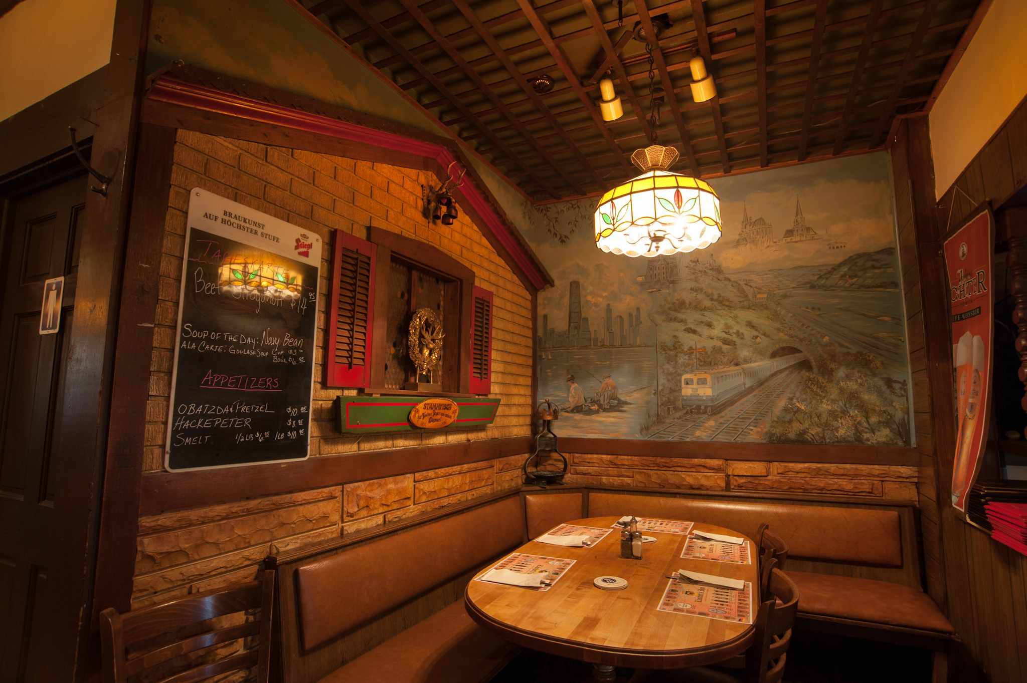 German food in Chicago Beer, bratwursts and more