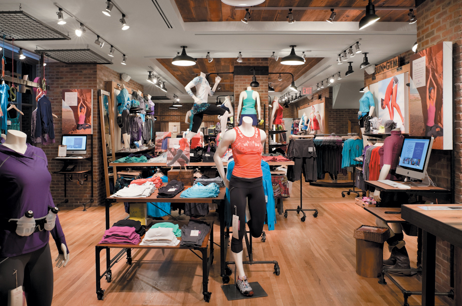 Athleta Shopping in Lake View, Chicago