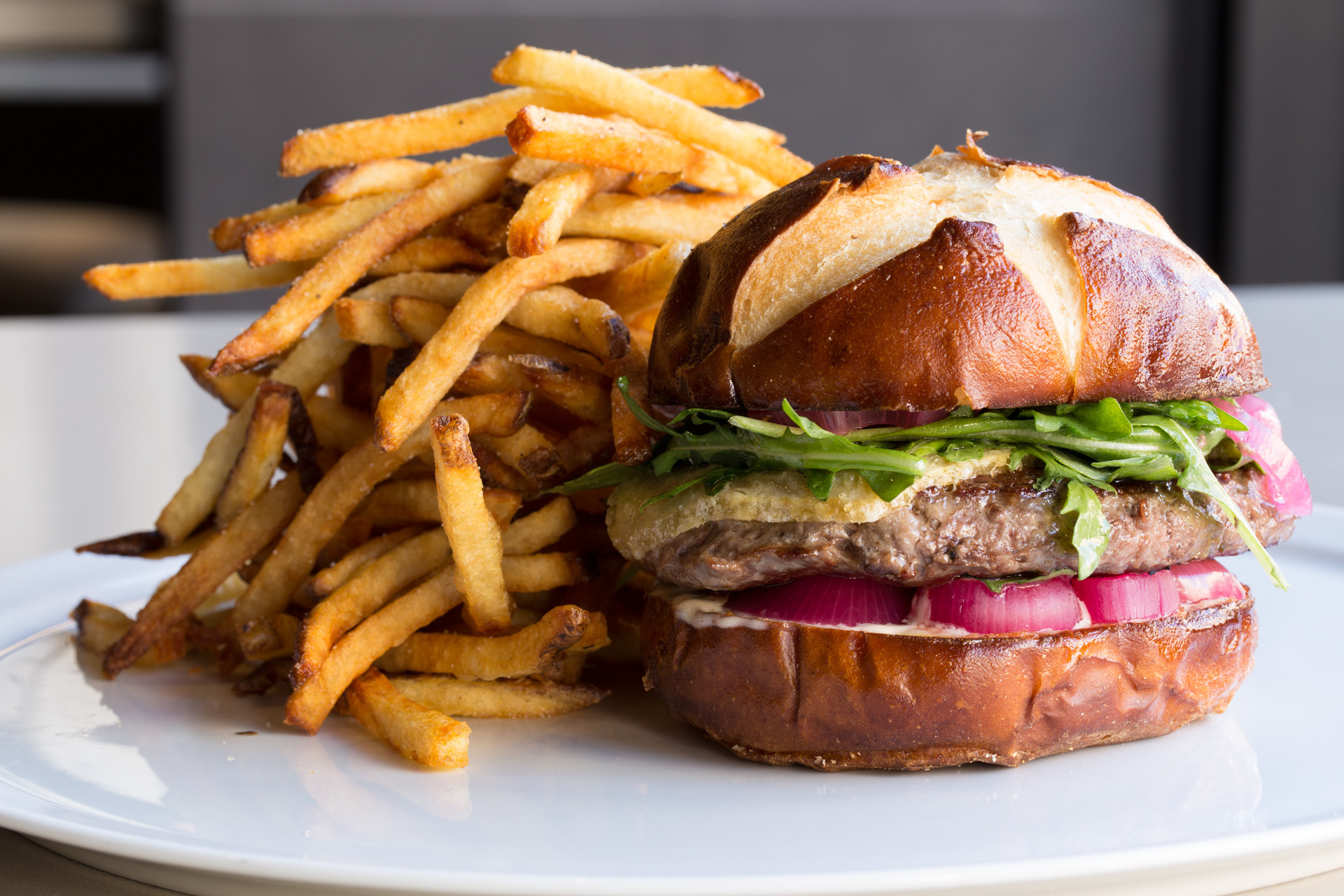 10 juicy Chicago burgers your kids will love