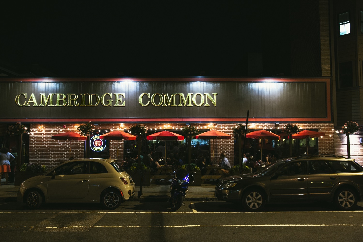 Cambridge Common Bars in Harvard Sq, Boston