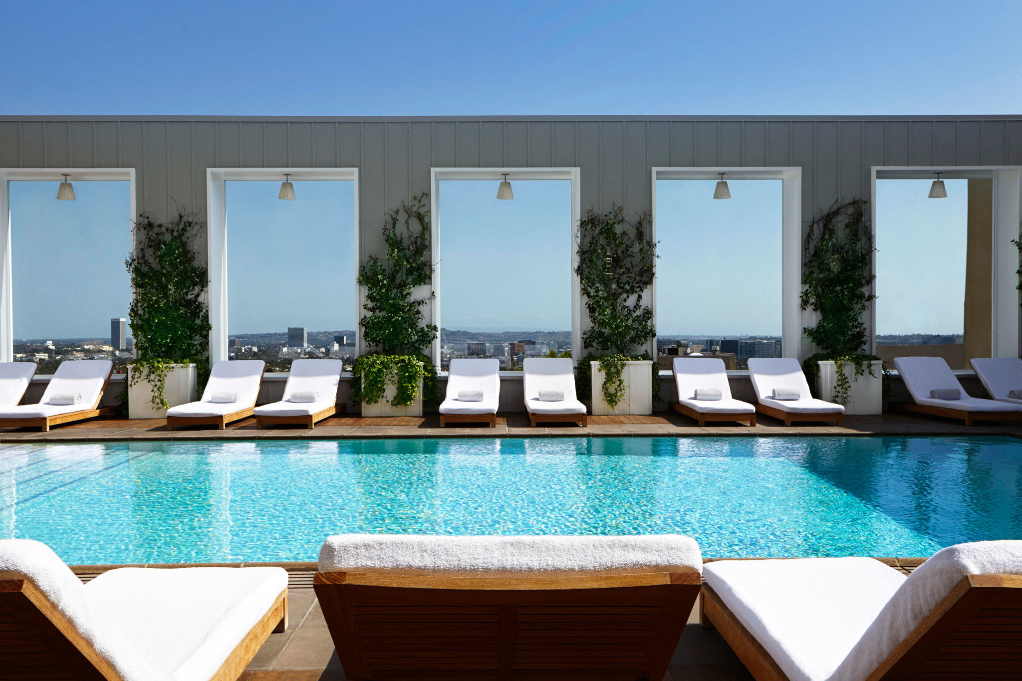 Best Rooftop Bars in Los Angeles for Sweeping Views