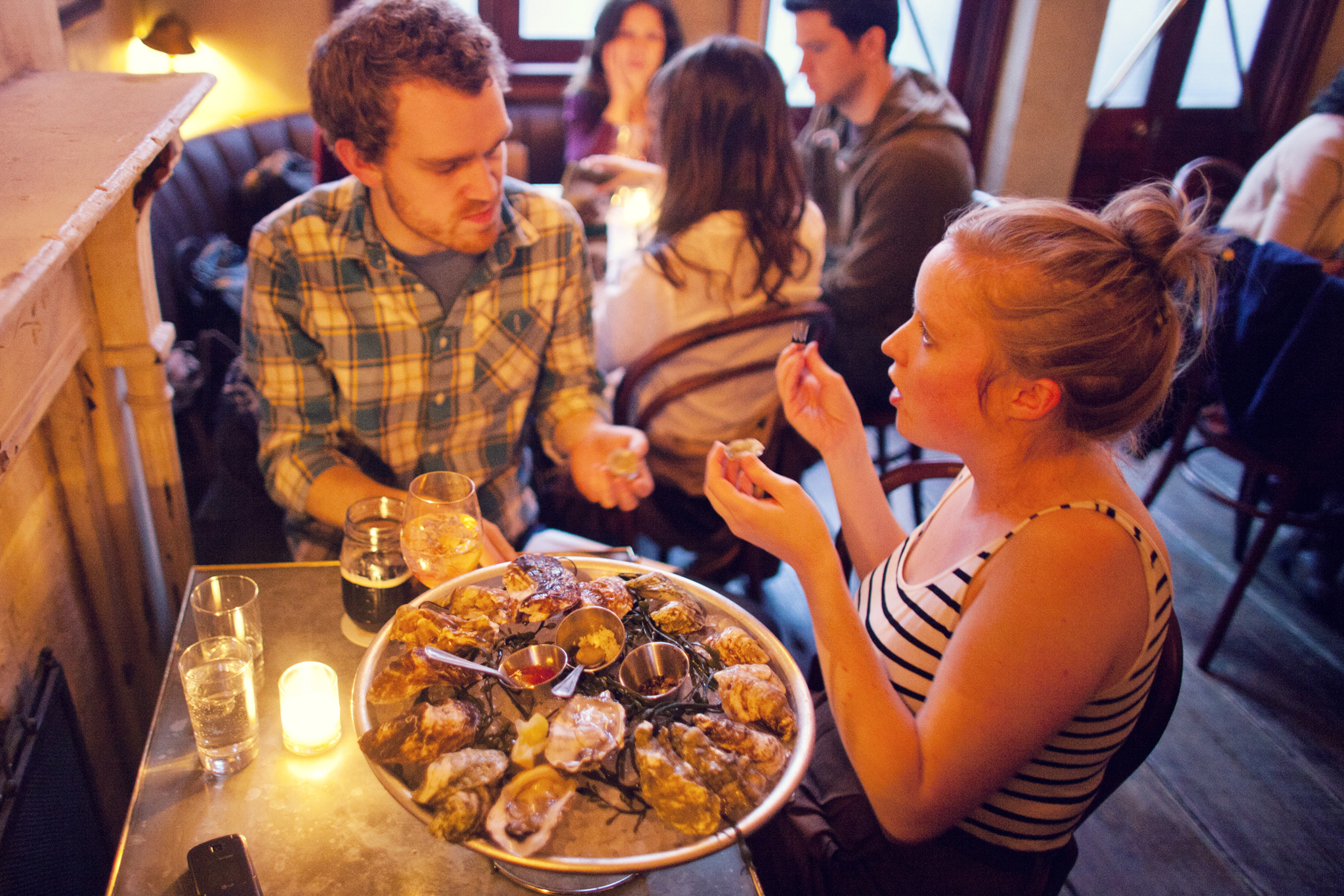 Best oyster happy hours NYC has to offer for a taste of the sea