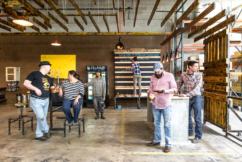 14 breweries to fill up a beer growler in Chicago