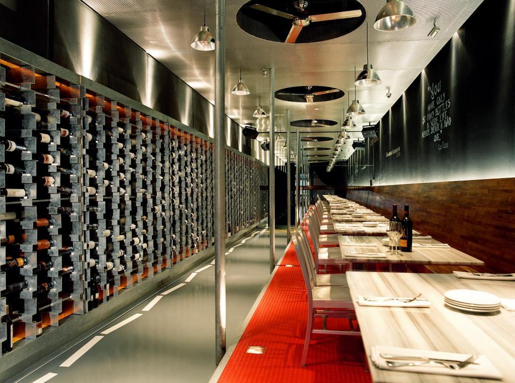 Wine Garage Restaurants in Raffles Place, Singapore