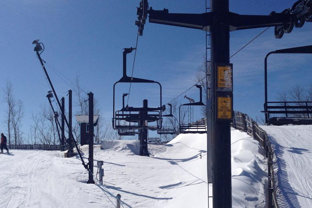 Where to Find Skiing and Snowboarding Near Chicago