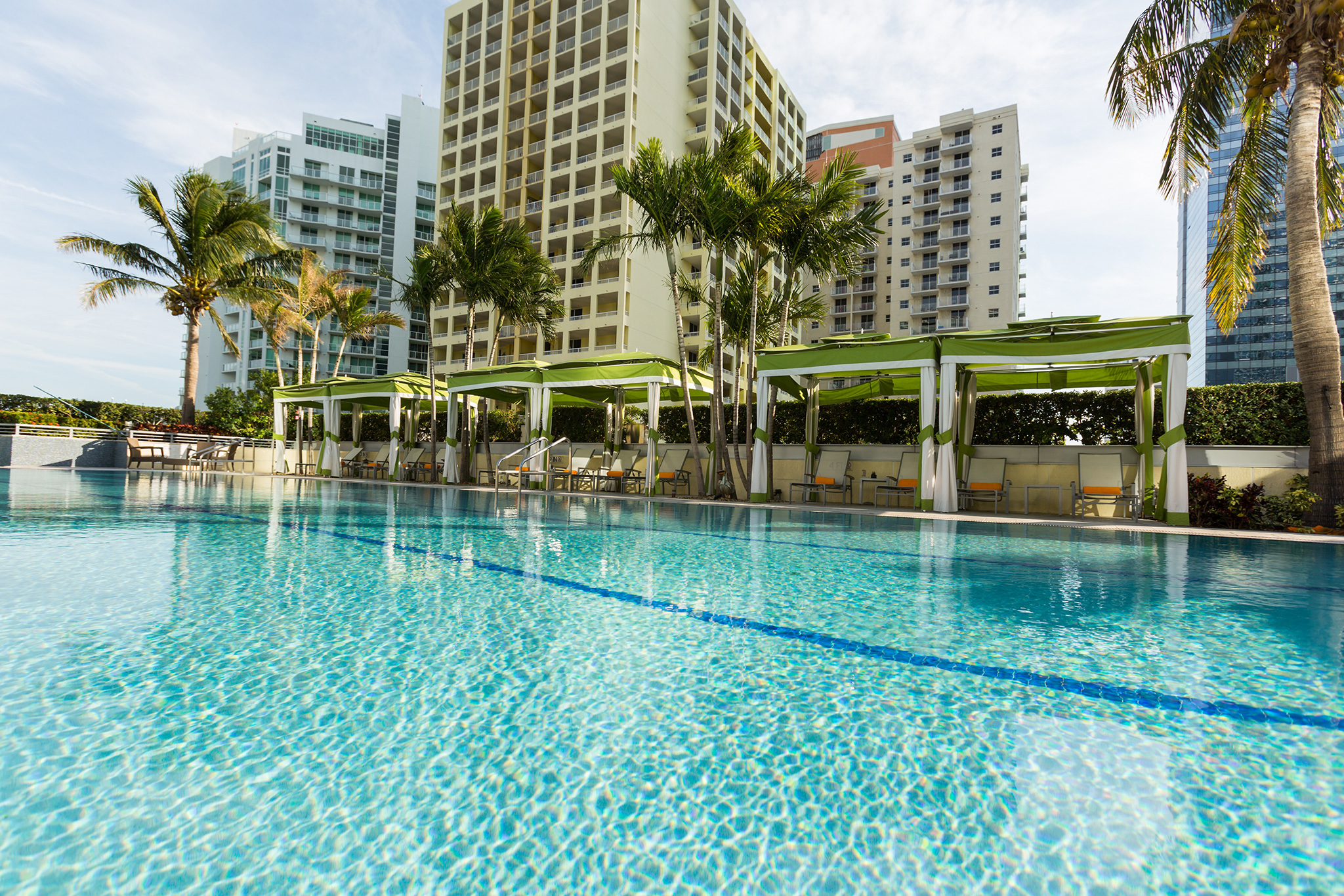Best swimming pools in Miami for splashing and relaxing