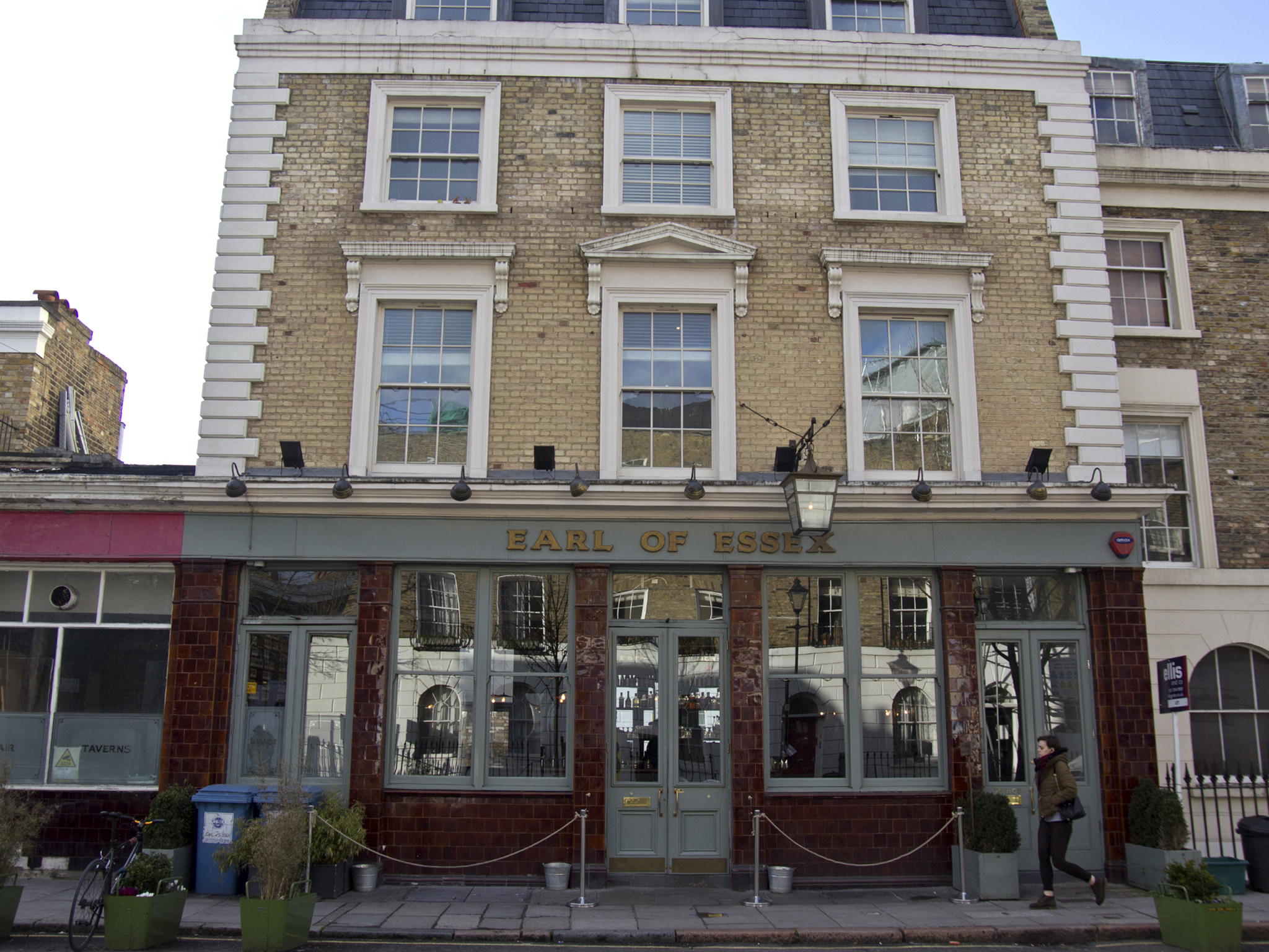 Earl of Essex Bars and pubs in Islington, London