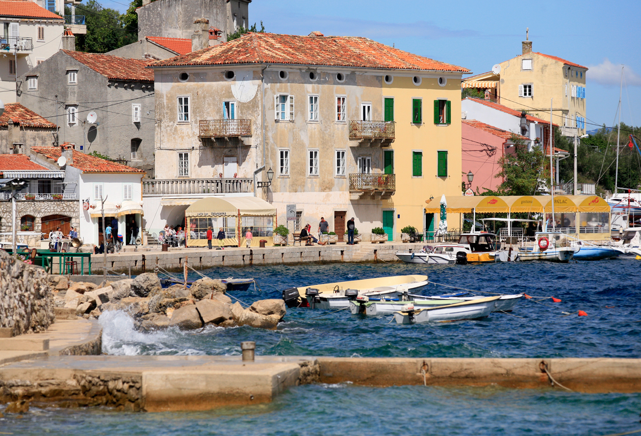 Cres Travel Guide Attractions, Restaurants, Hotels & Bars Croatia Travel
