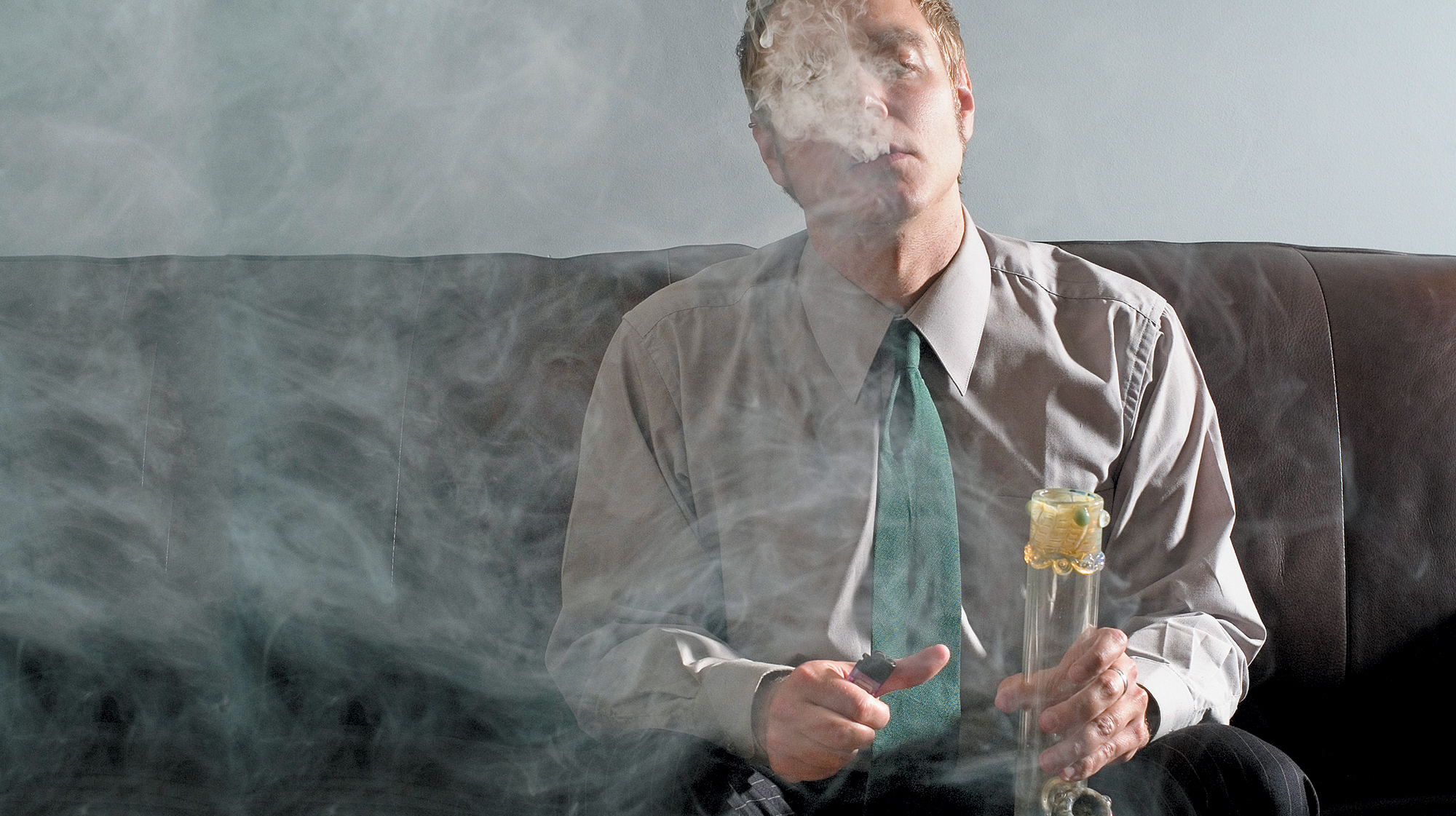 Best smoke shops in Chicago for bongs and pipes