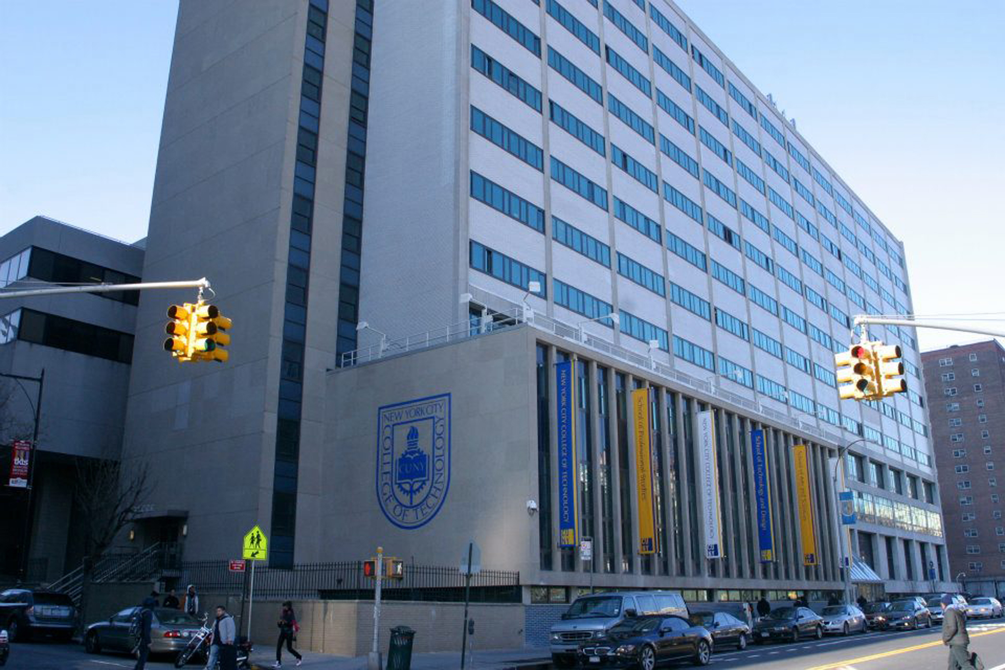 New York City College of Technology, Atrium Amphitheater Things to do