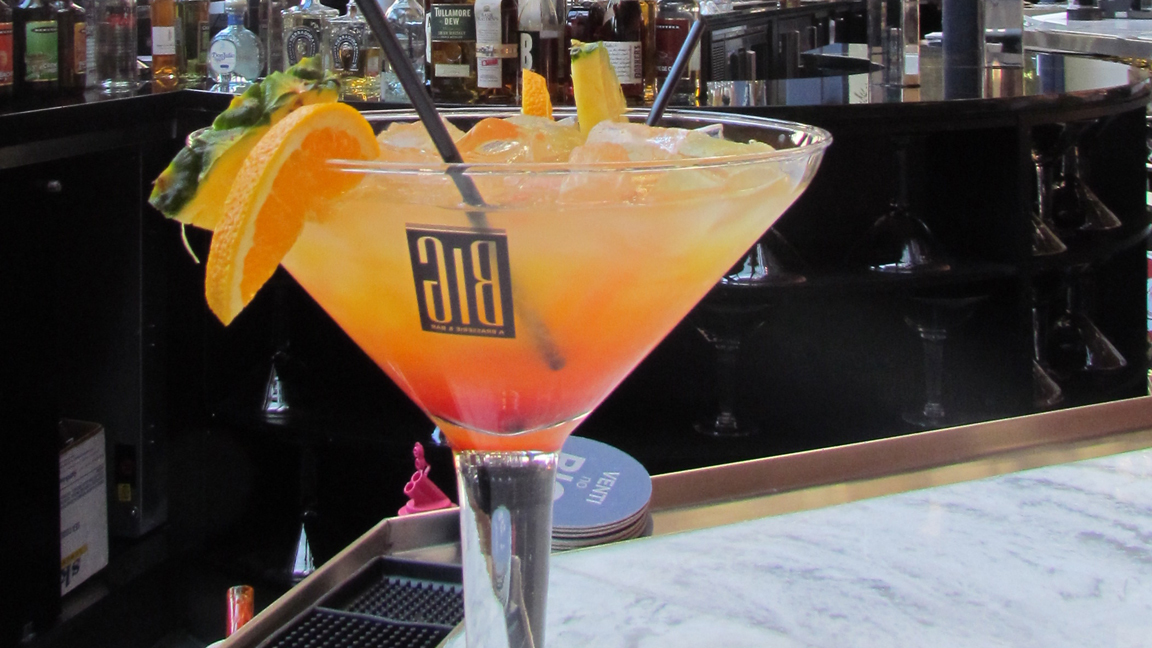 Chicago cocktail bars for punches and largeformat drinks