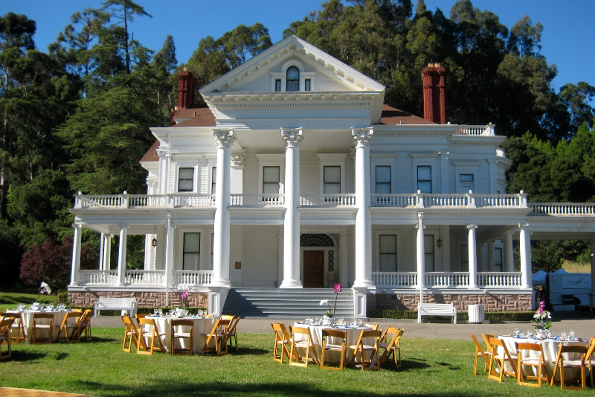 Dunsmuir Hellman Historic Estate