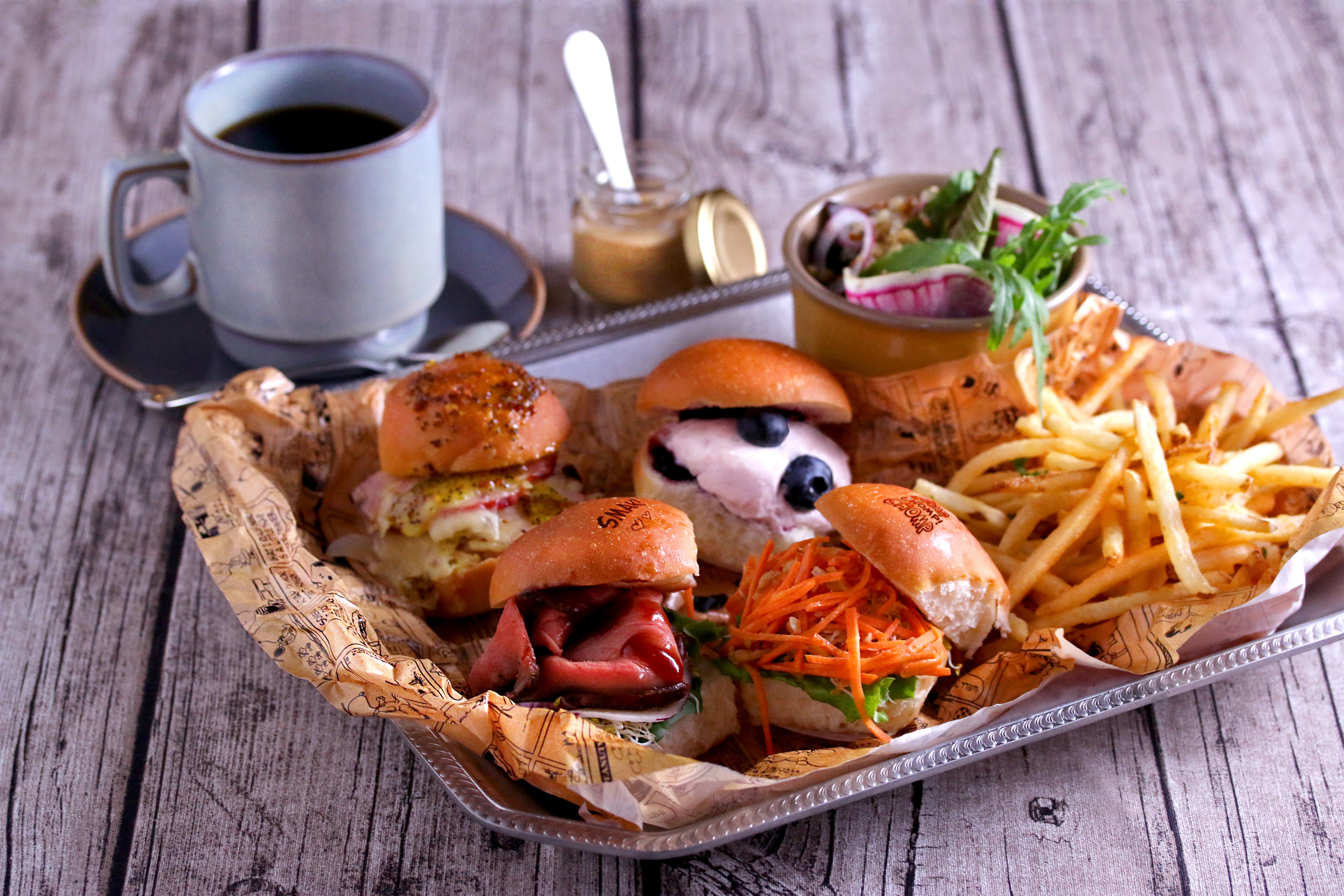 Peanuts Cafe Restaurants in Nakameguro, Tokyo