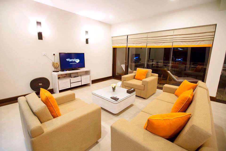 Furniture Factory Shopping in Colombo 5, Sri Lanka