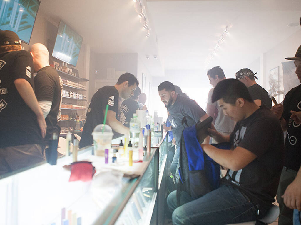Best vape shops in NYC for smoking, relaxing and buying new gear