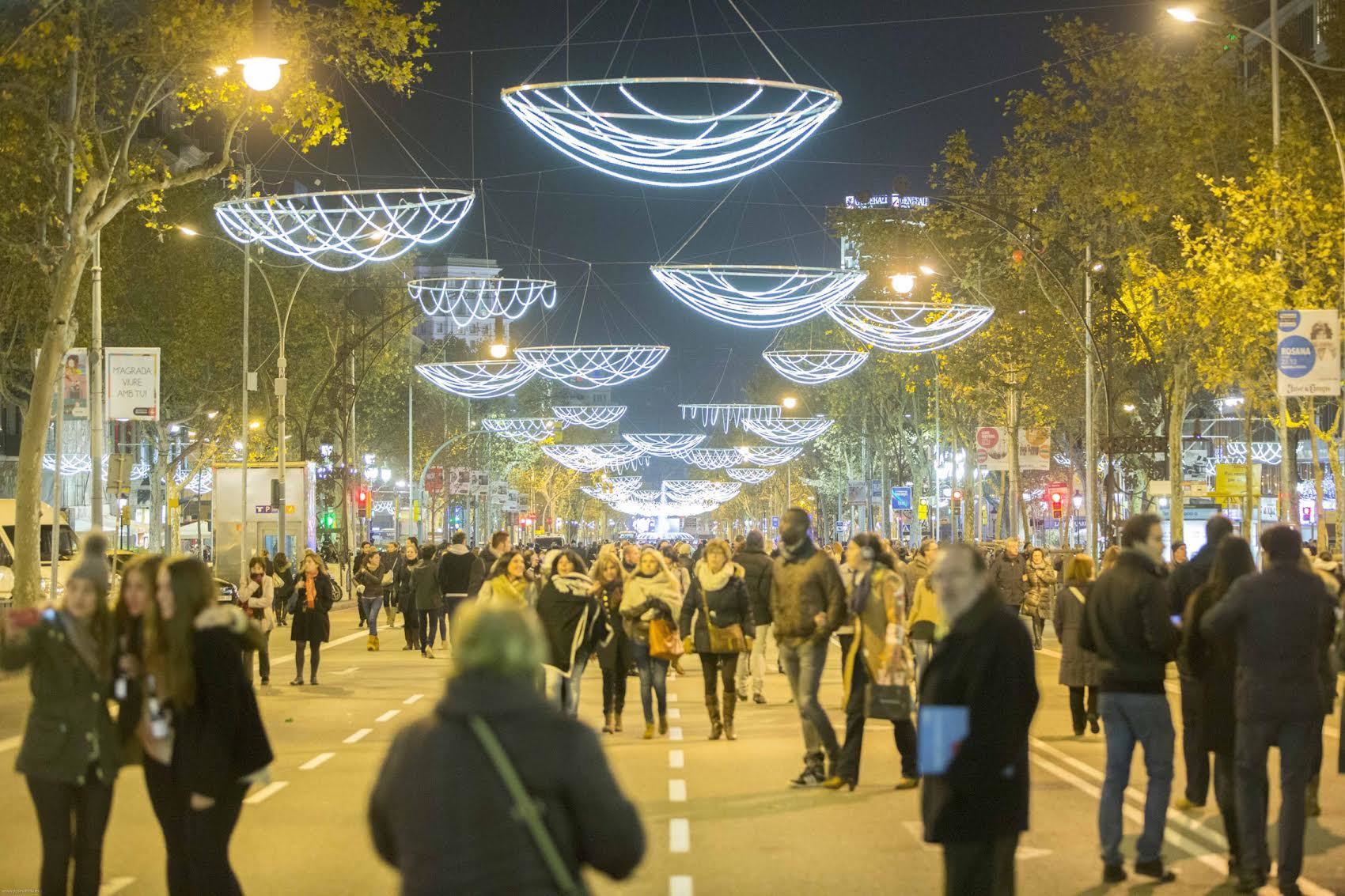 The Shopping Night Barcelona 2016 Things to do in Barcelona