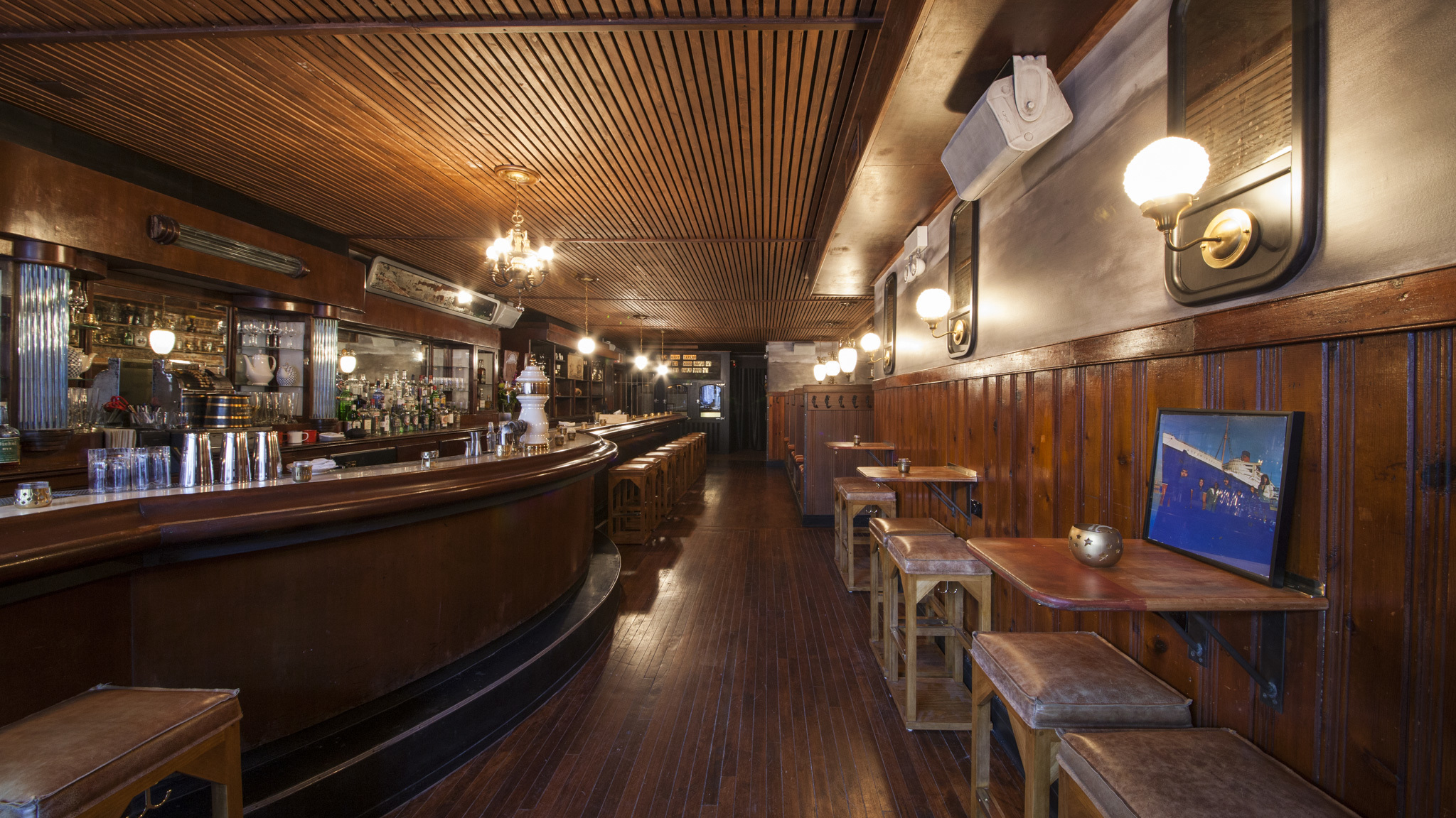 Queen Mary Tavern Bars in Ukrainian Village, Chicago