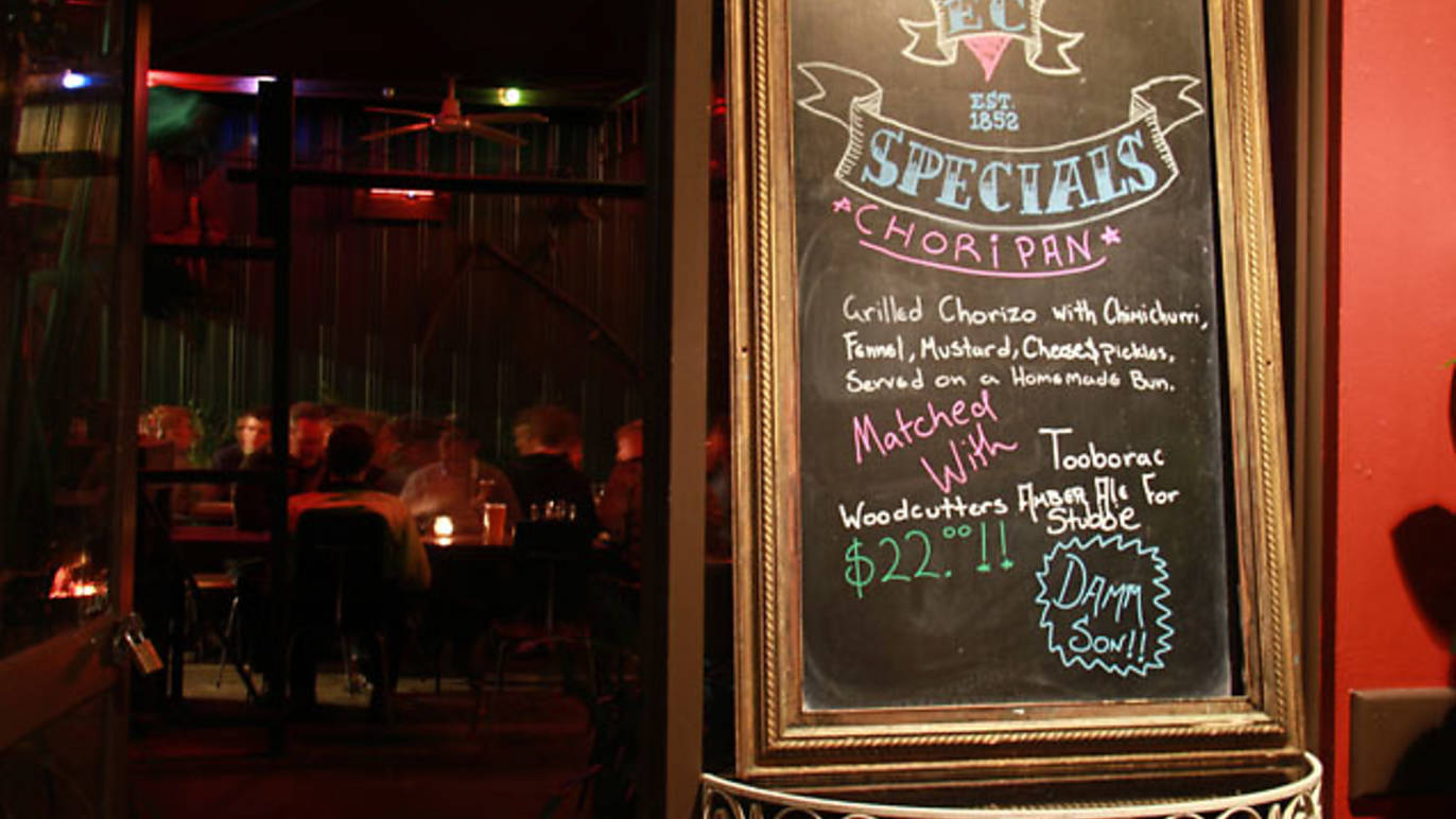 Edinburgh Castle Hotel Bars in Brunswick, Melbourne