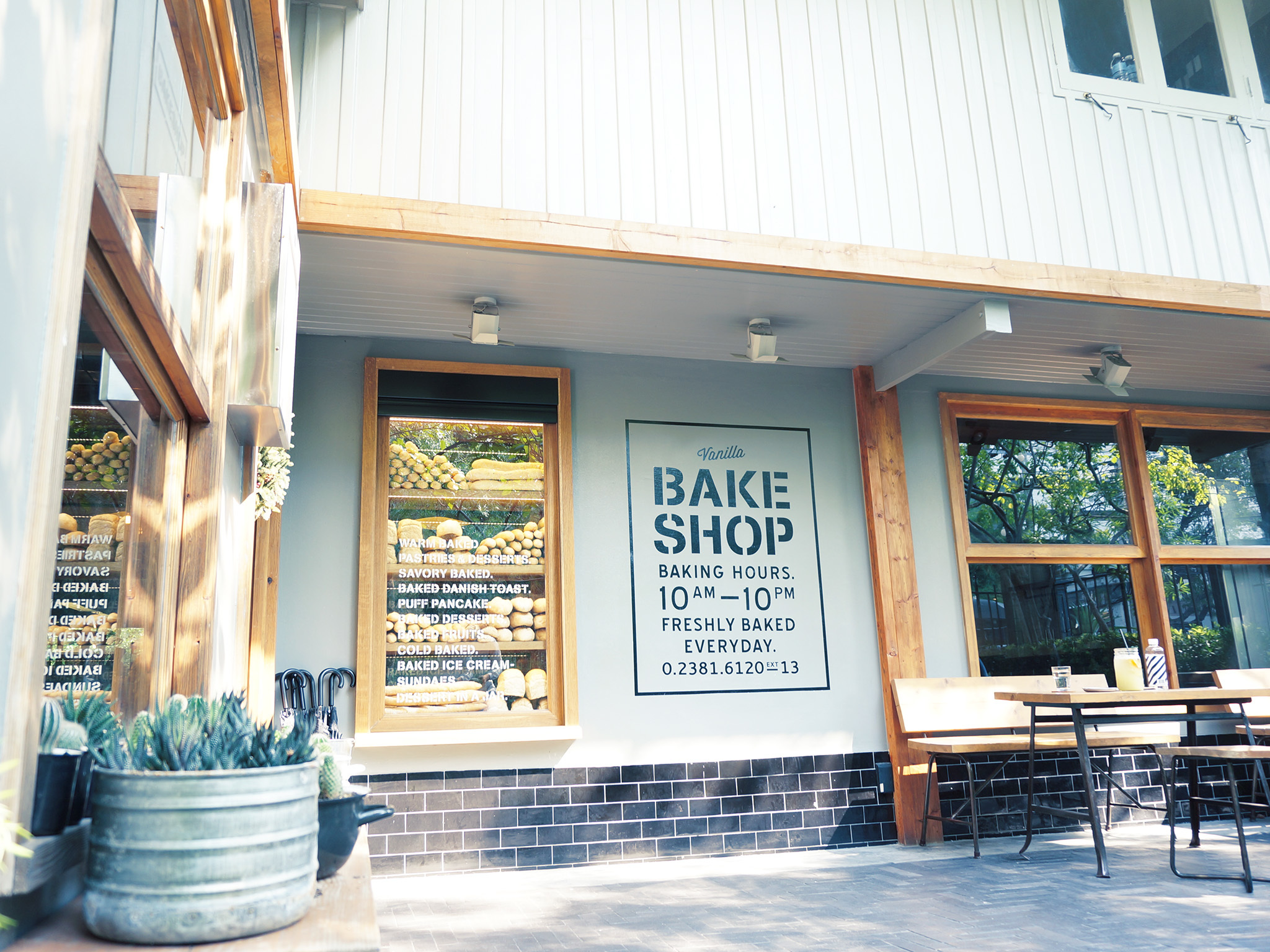 Vanilla Bake Shop Restaurants in Ekamai, Bangkok