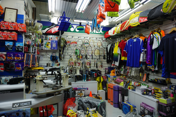 Buying A Badminton Racket in Singapore The Ultimate Guide Playard