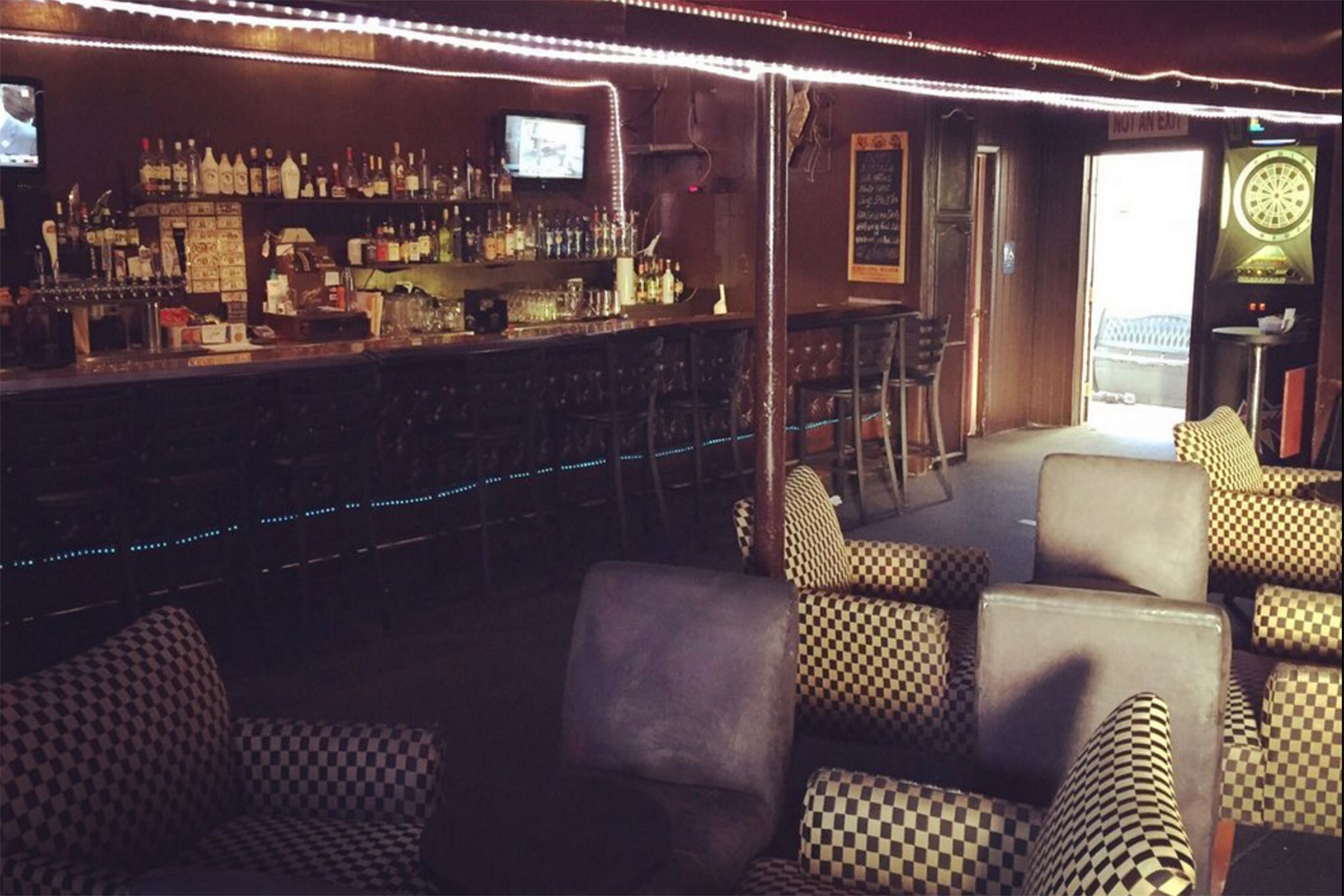 Best bars in Glendale for cocktails, wine and beer