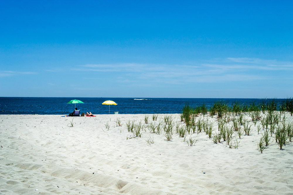 Best romantic getaways in NJ from beach trips to castle tours