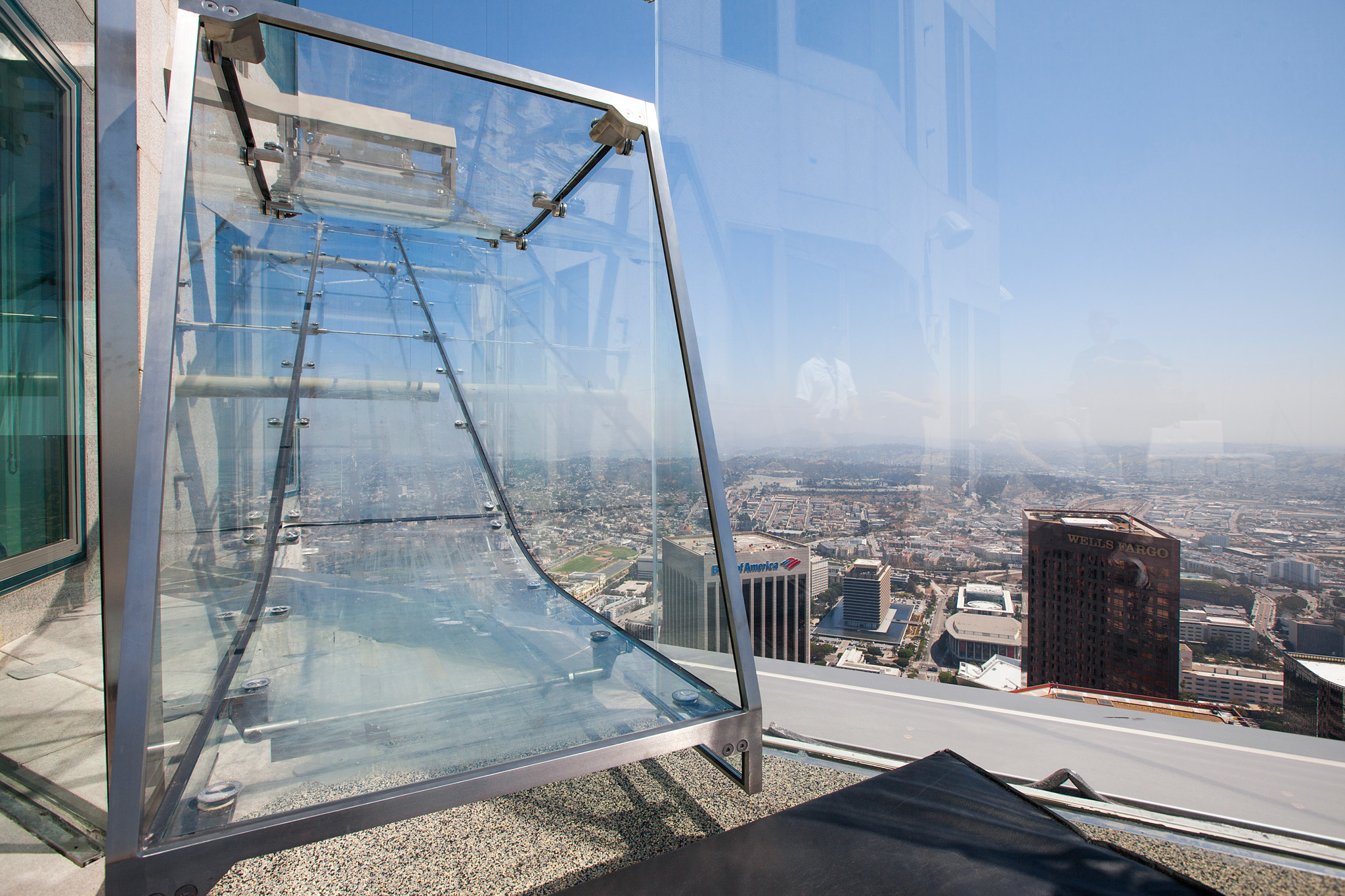 Braving the glass Skyslide at the US Bank Tower's Skyspace