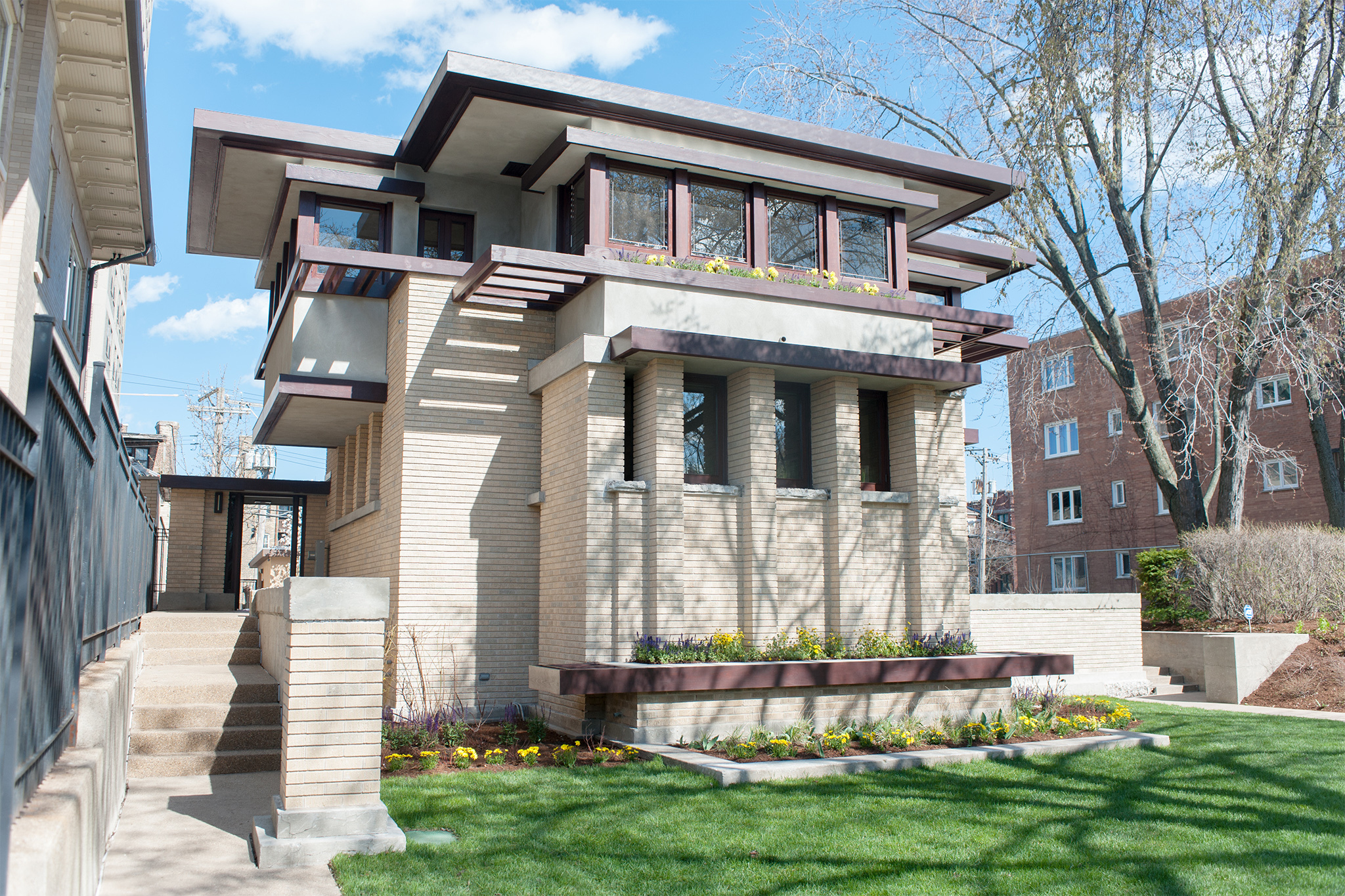 A complete guide to the Rogers Park neighborhood