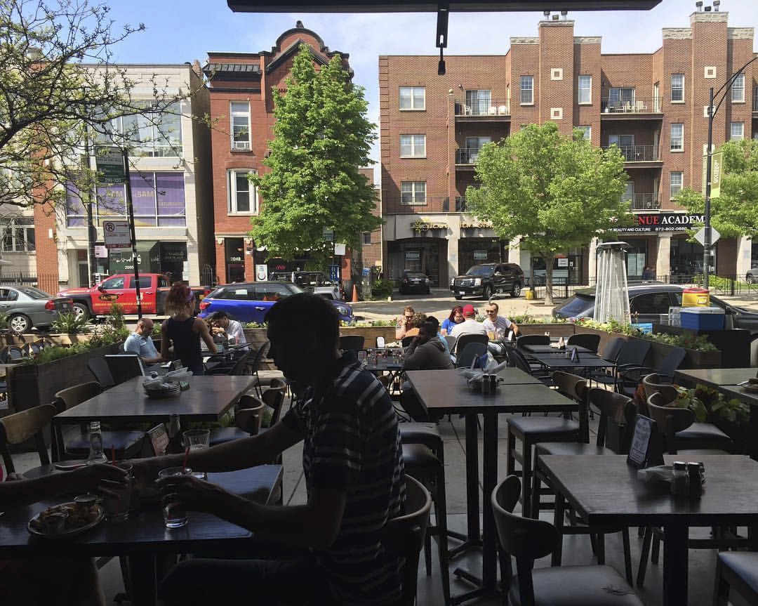 21 dogfriendly patios, restaurants and breweries in Chicago
