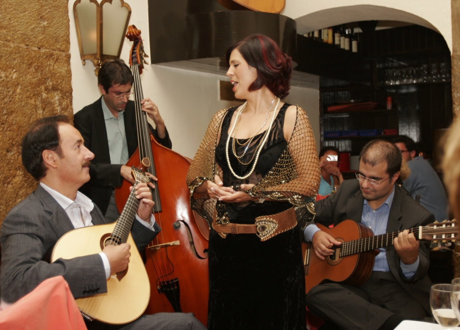 The best Fado clubs in Lisbon top Fado music venues