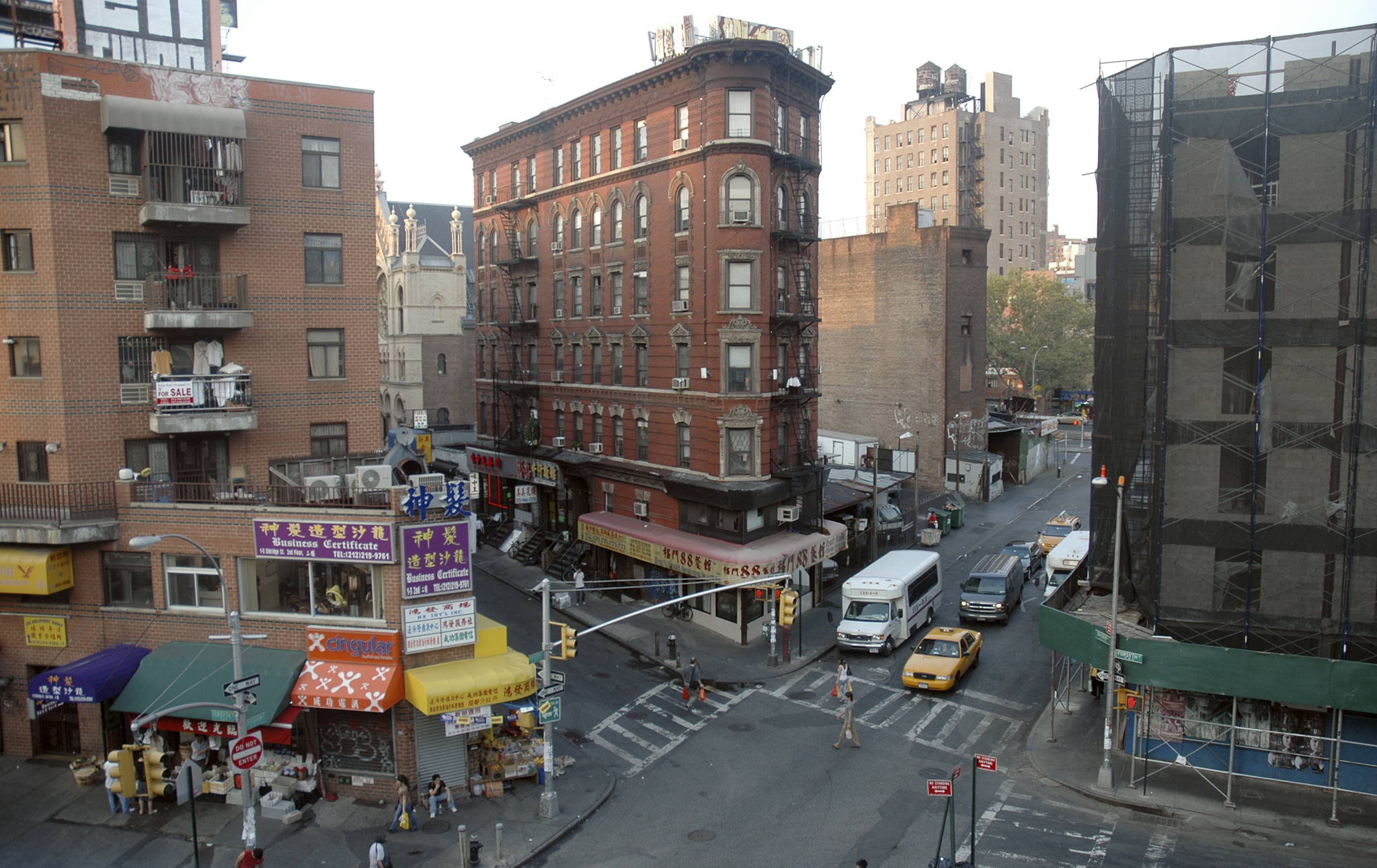 Best walking tours NYC has to offer from art to history