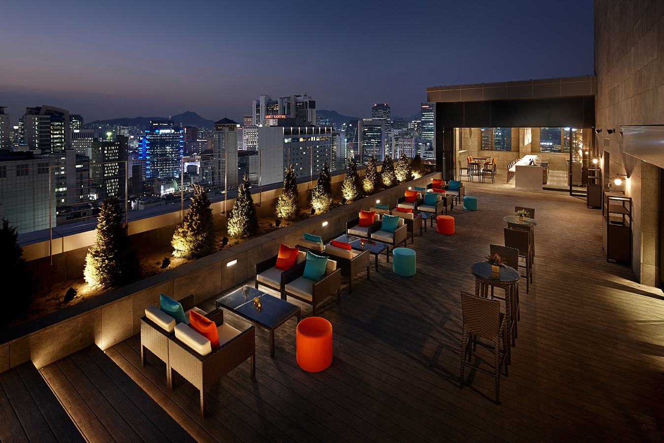 Hotel Rooftop bars? We've got great ones here in Seoul!