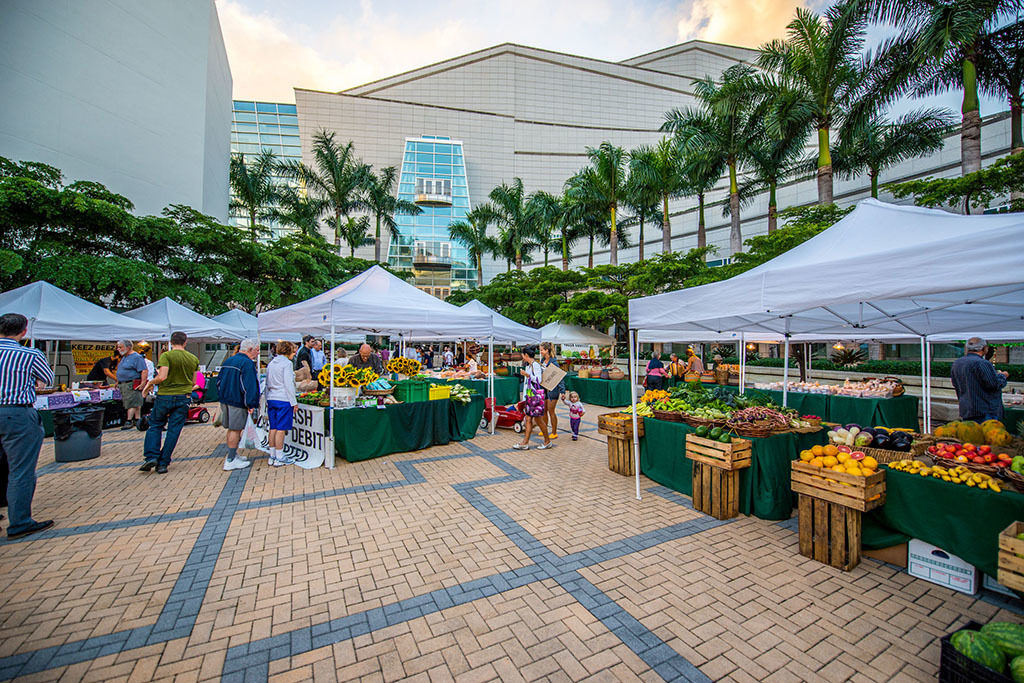 11 Best Farmers' Markets in Miami to Shop Right Now