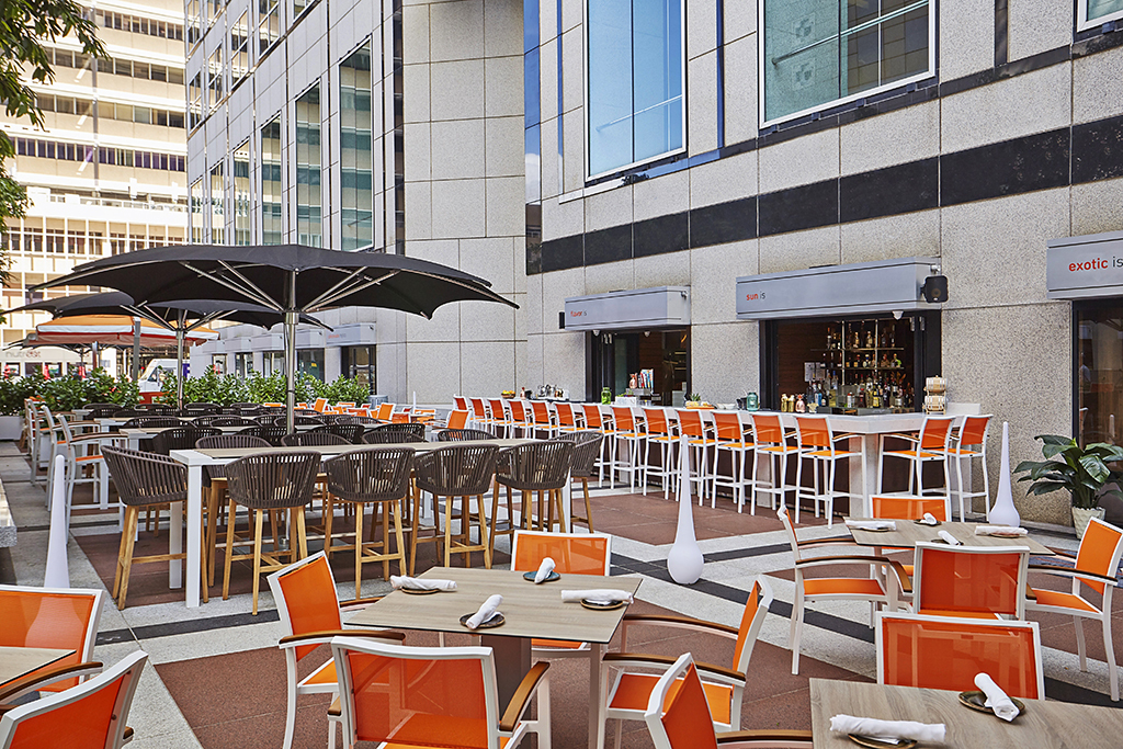 Miami's Best Happy Hour Deals for Cheap Drinks and Bar Food