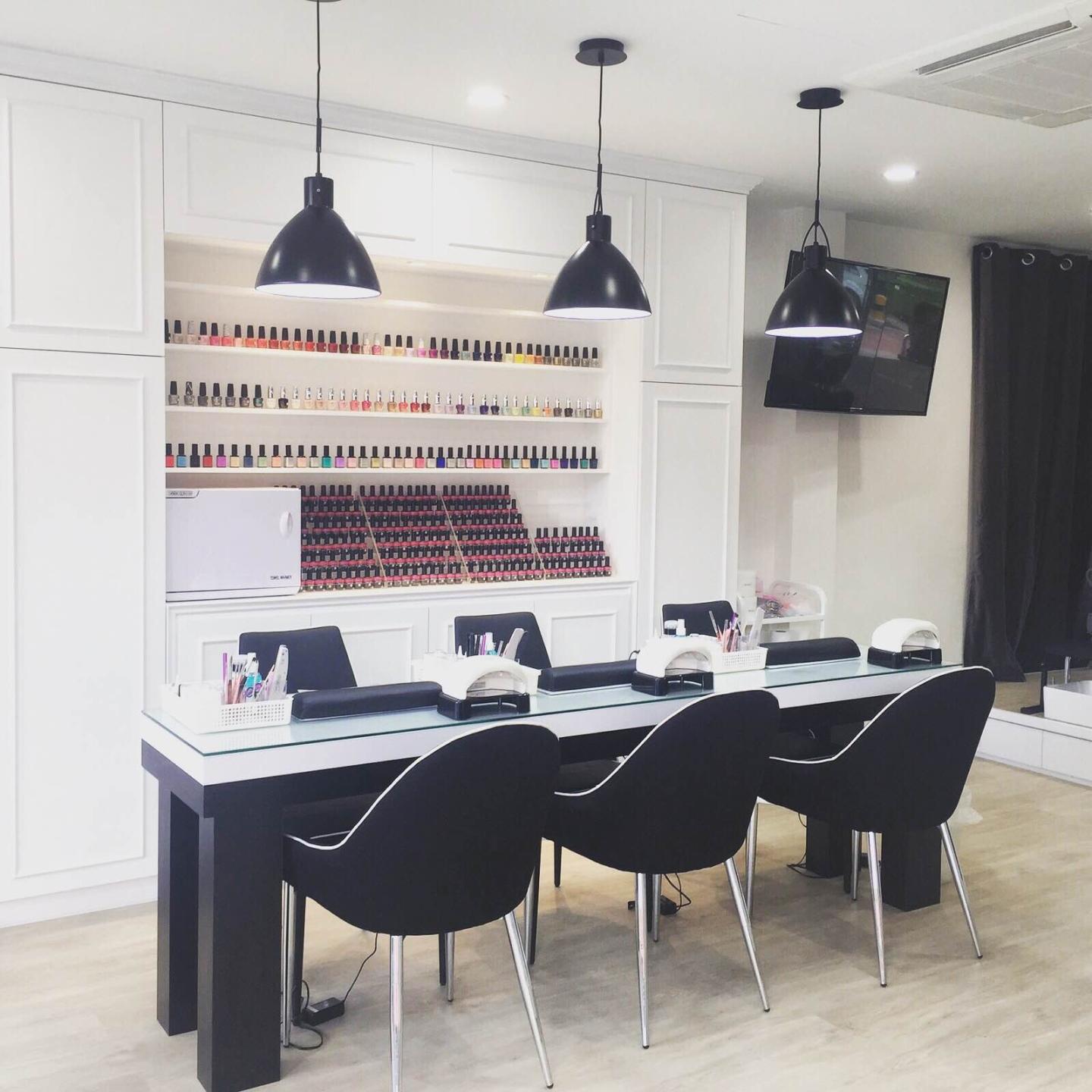 9 Best Nail Salons In Singapore For Mani, Padi and Nail Art